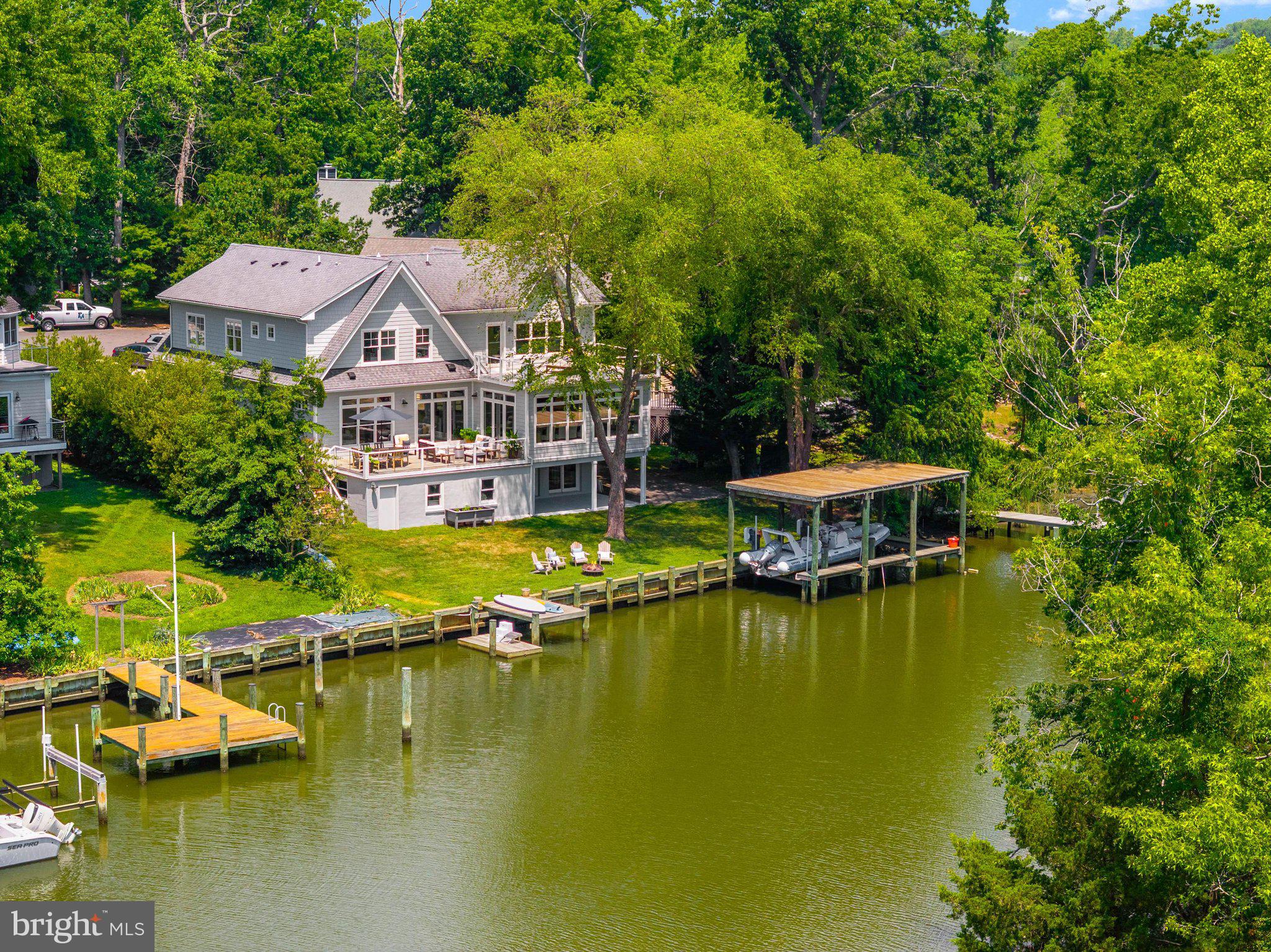 HILLSMERE SHORES - Residential