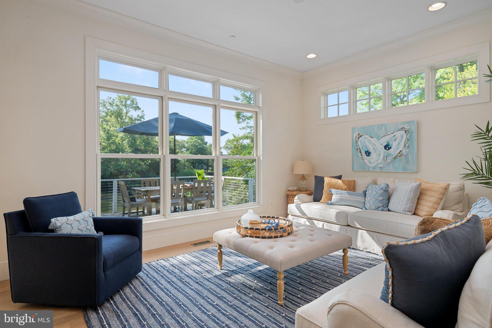 HILLSMERE SHORES - Residential