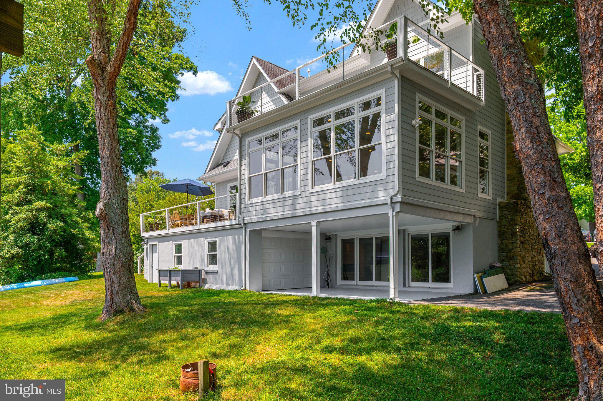 HILLSMERE SHORES - Residential