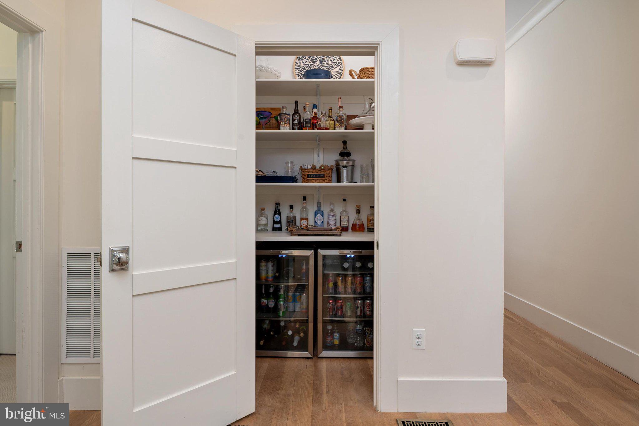 HILLSMERE SHORES - Residential