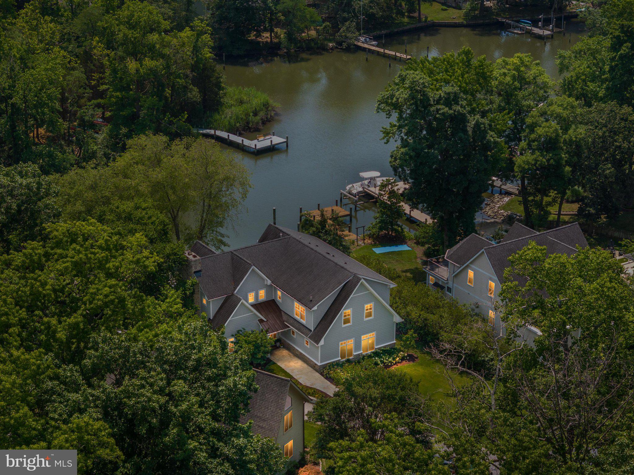 HILLSMERE SHORES - Residential