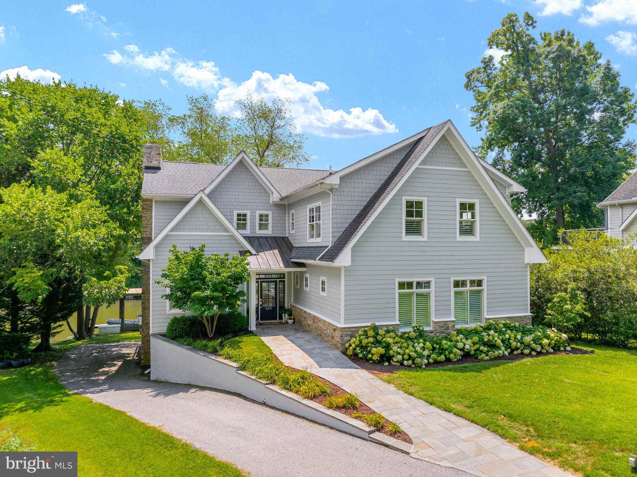 HILLSMERE SHORES - Residential