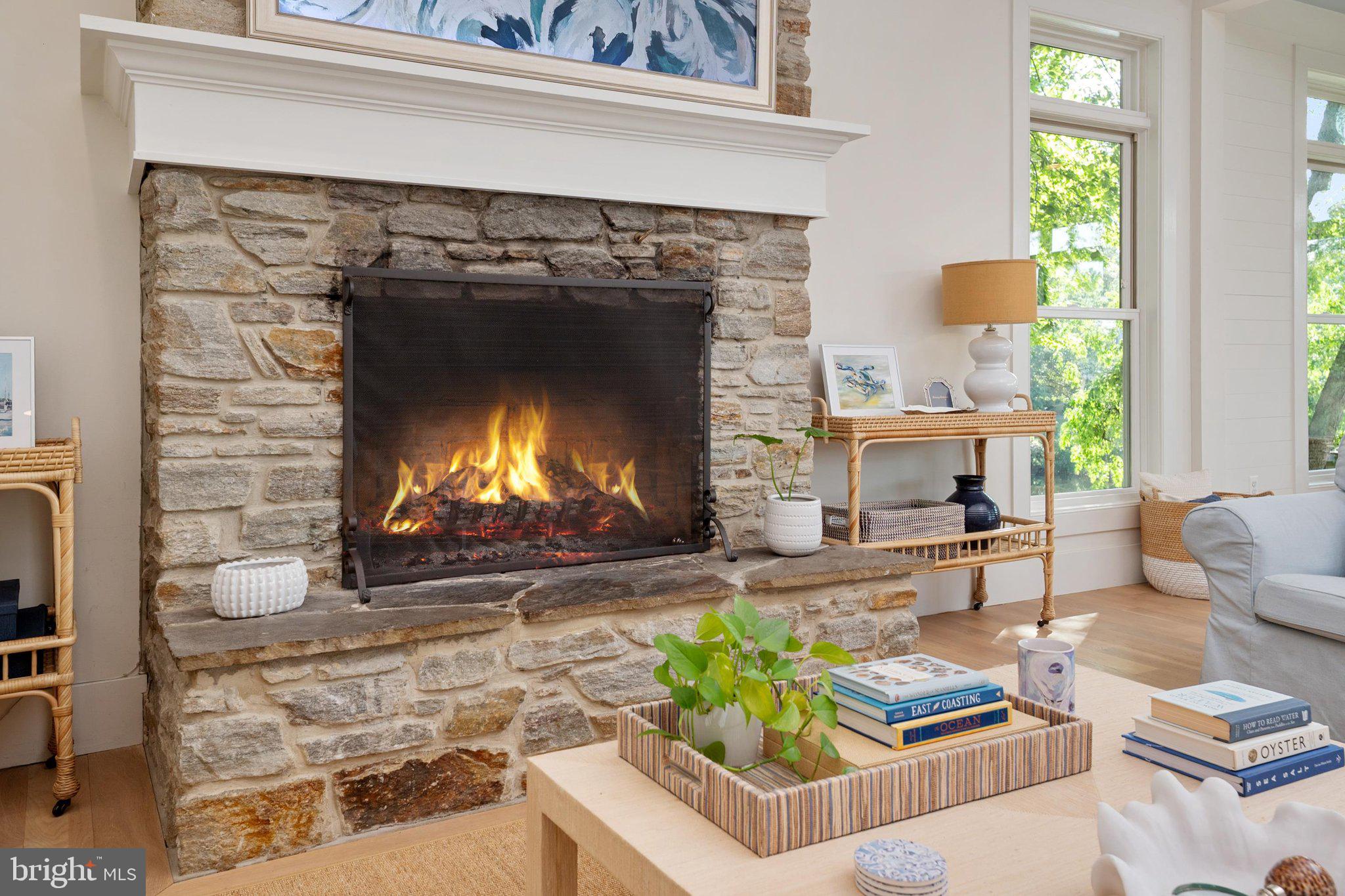 HILLSMERE SHORES - Residential