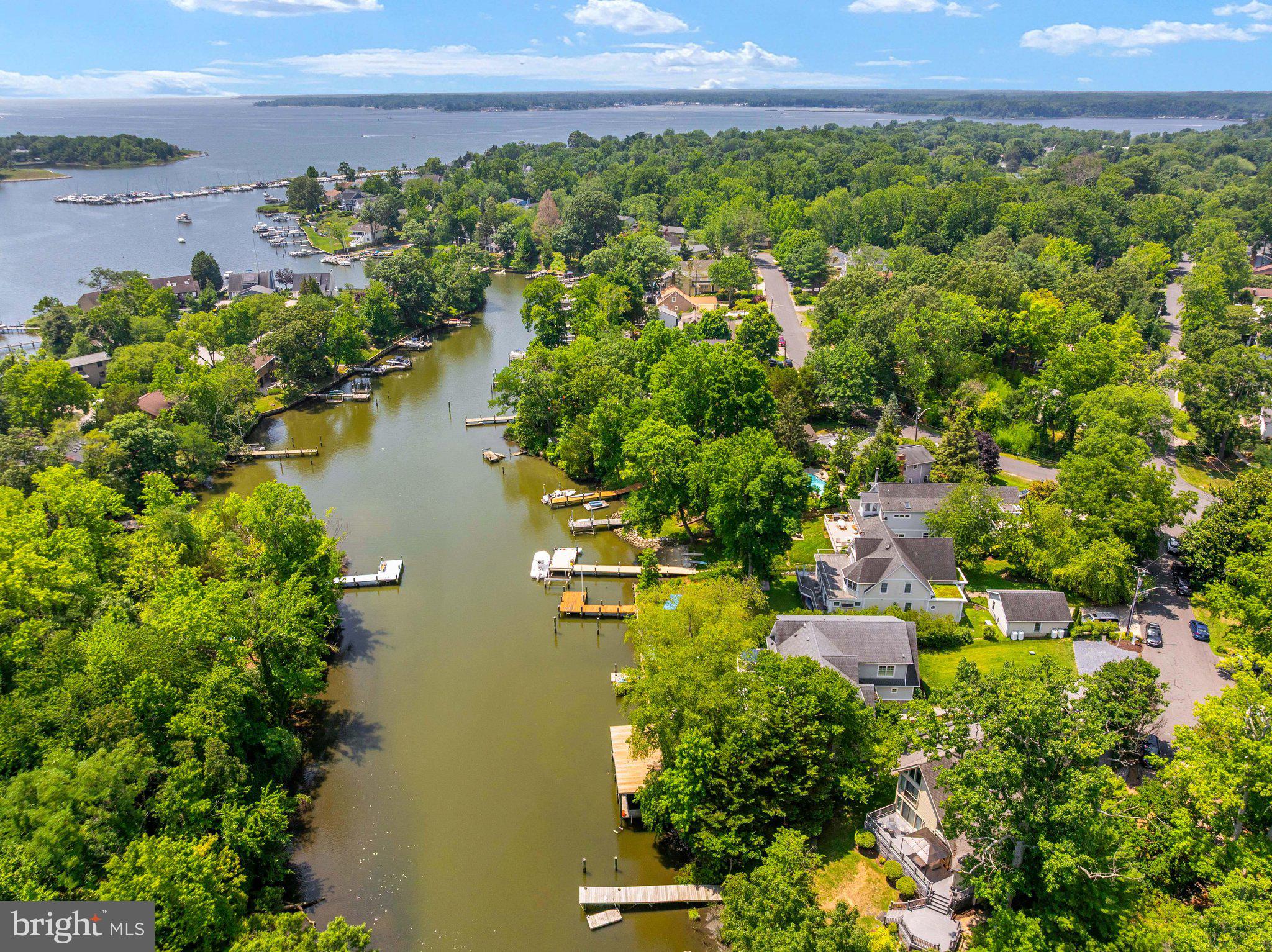 HILLSMERE SHORES - Residential