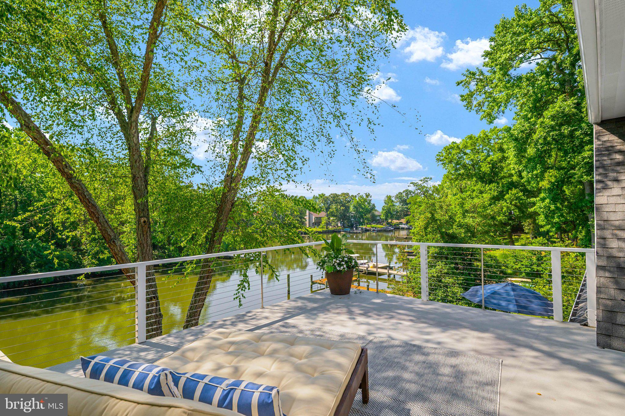 HILLSMERE SHORES - Residential