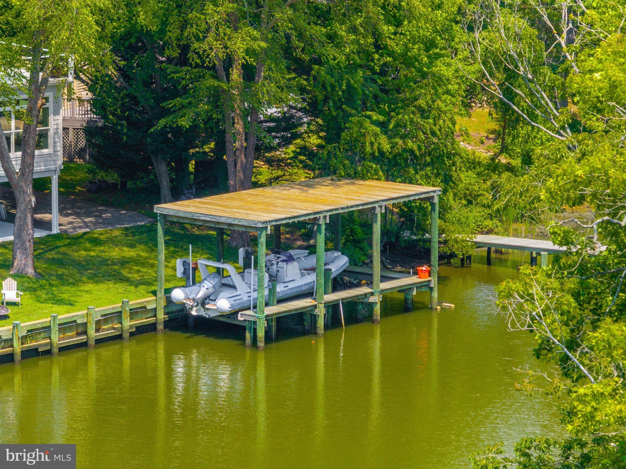 HILLSMERE SHORES - Residential