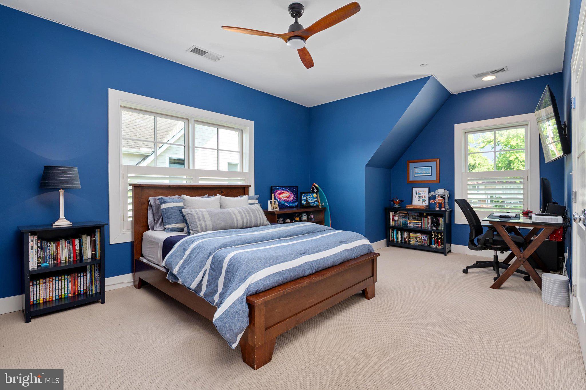 HILLSMERE SHORES - Residential