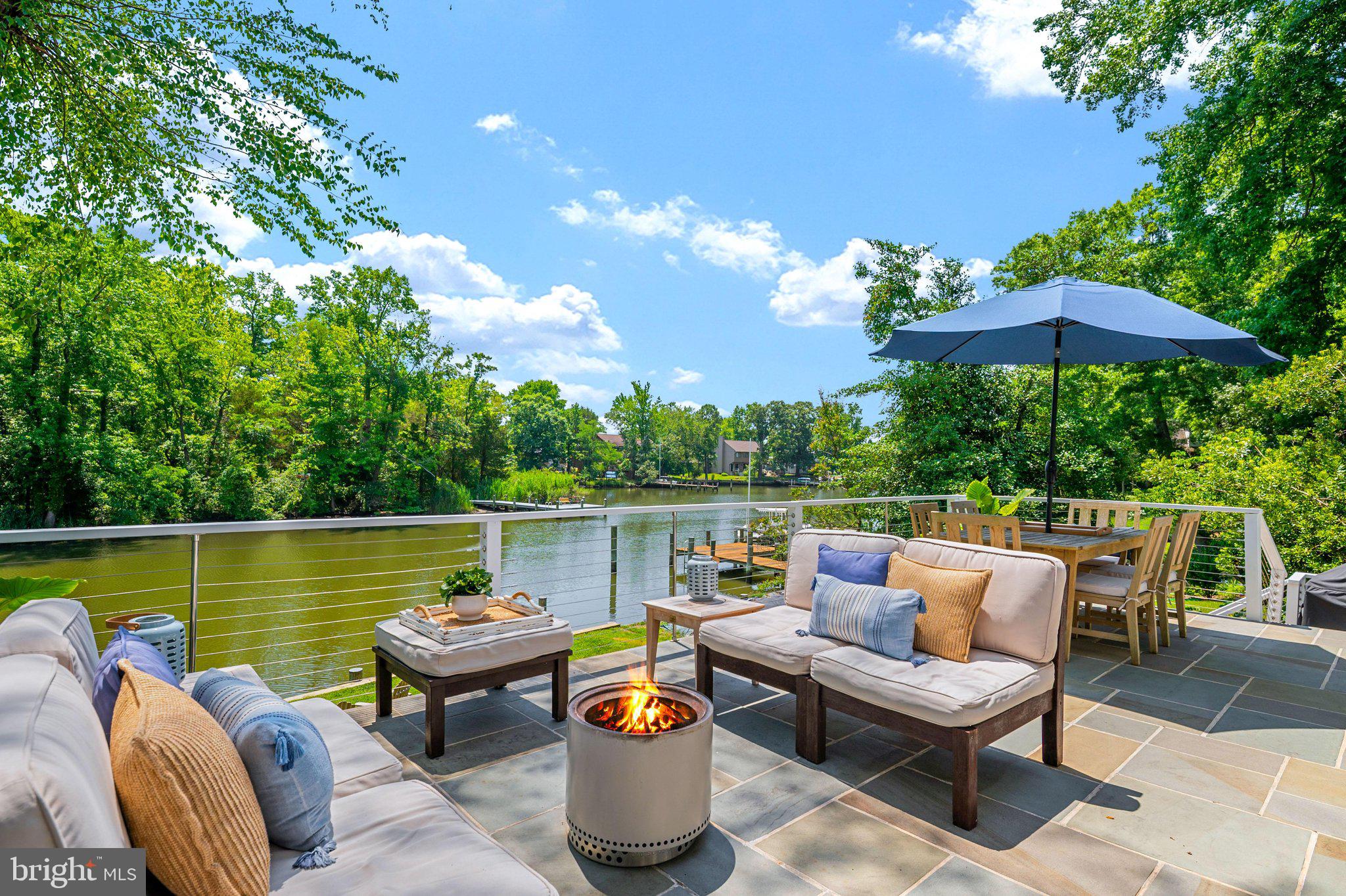 HILLSMERE SHORES - Residential