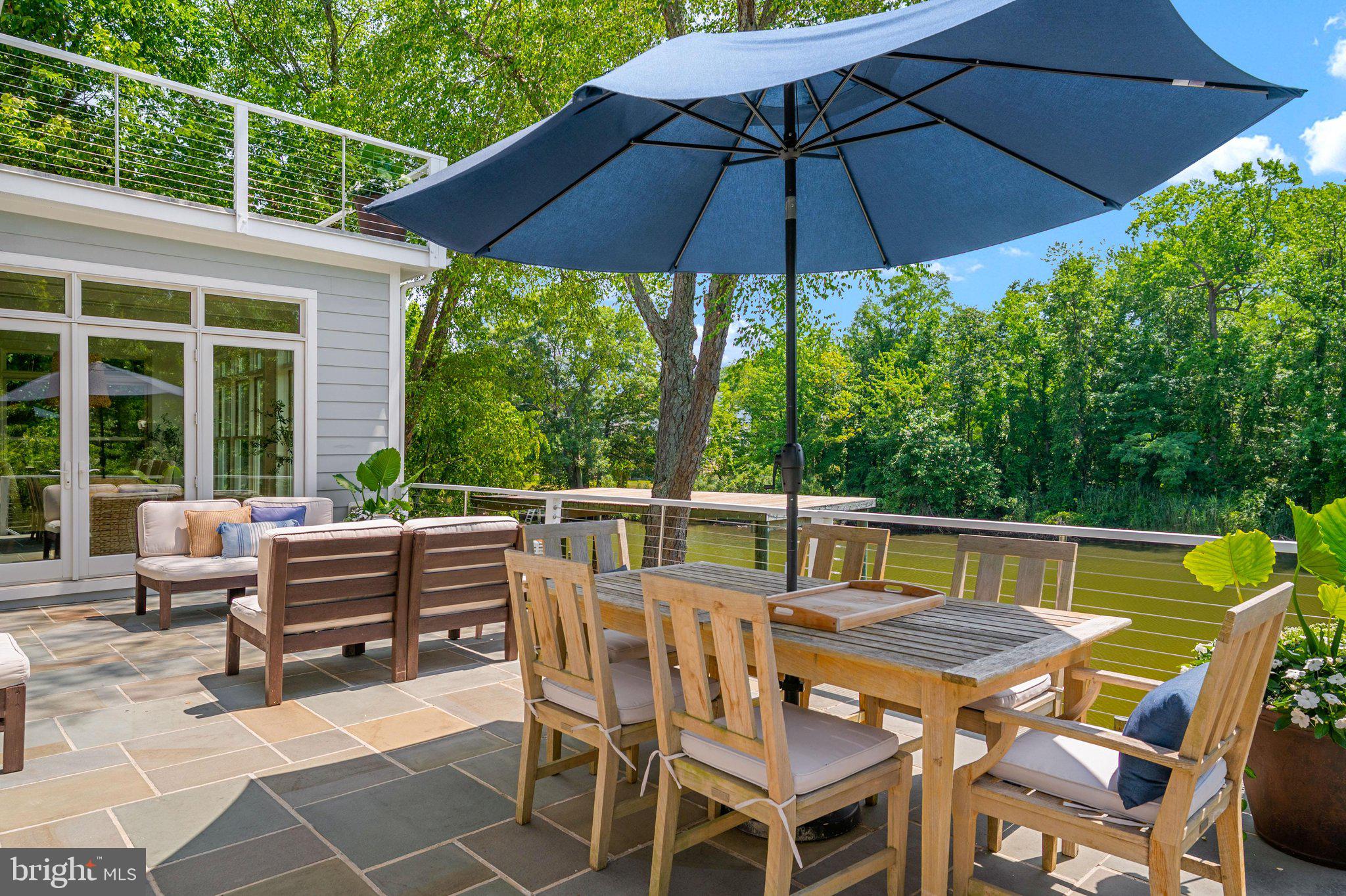 HILLSMERE SHORES - Residential