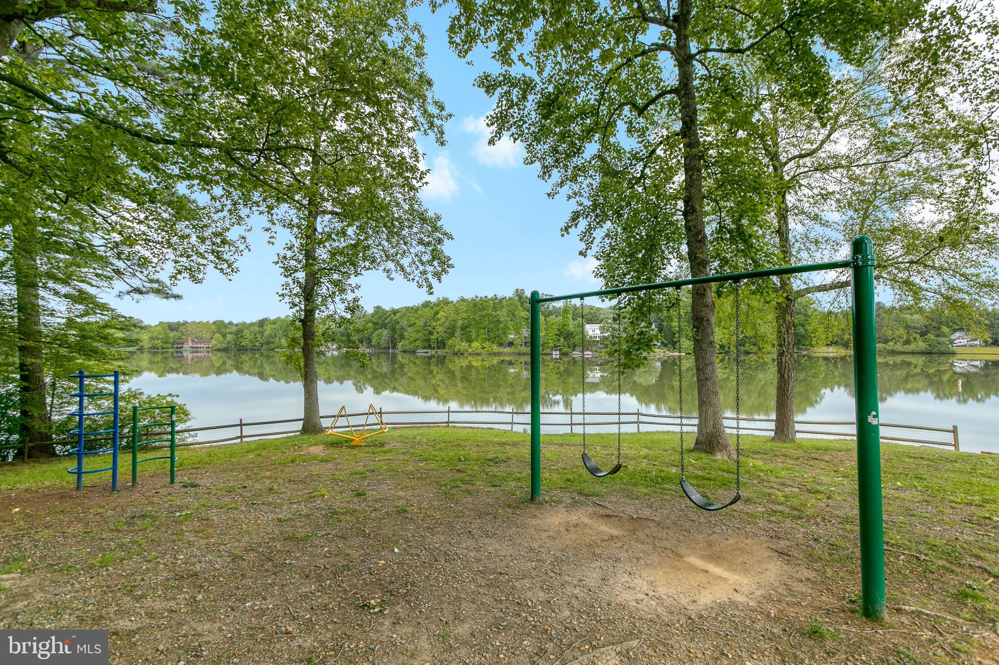 LAKE LAND OR - Residential
