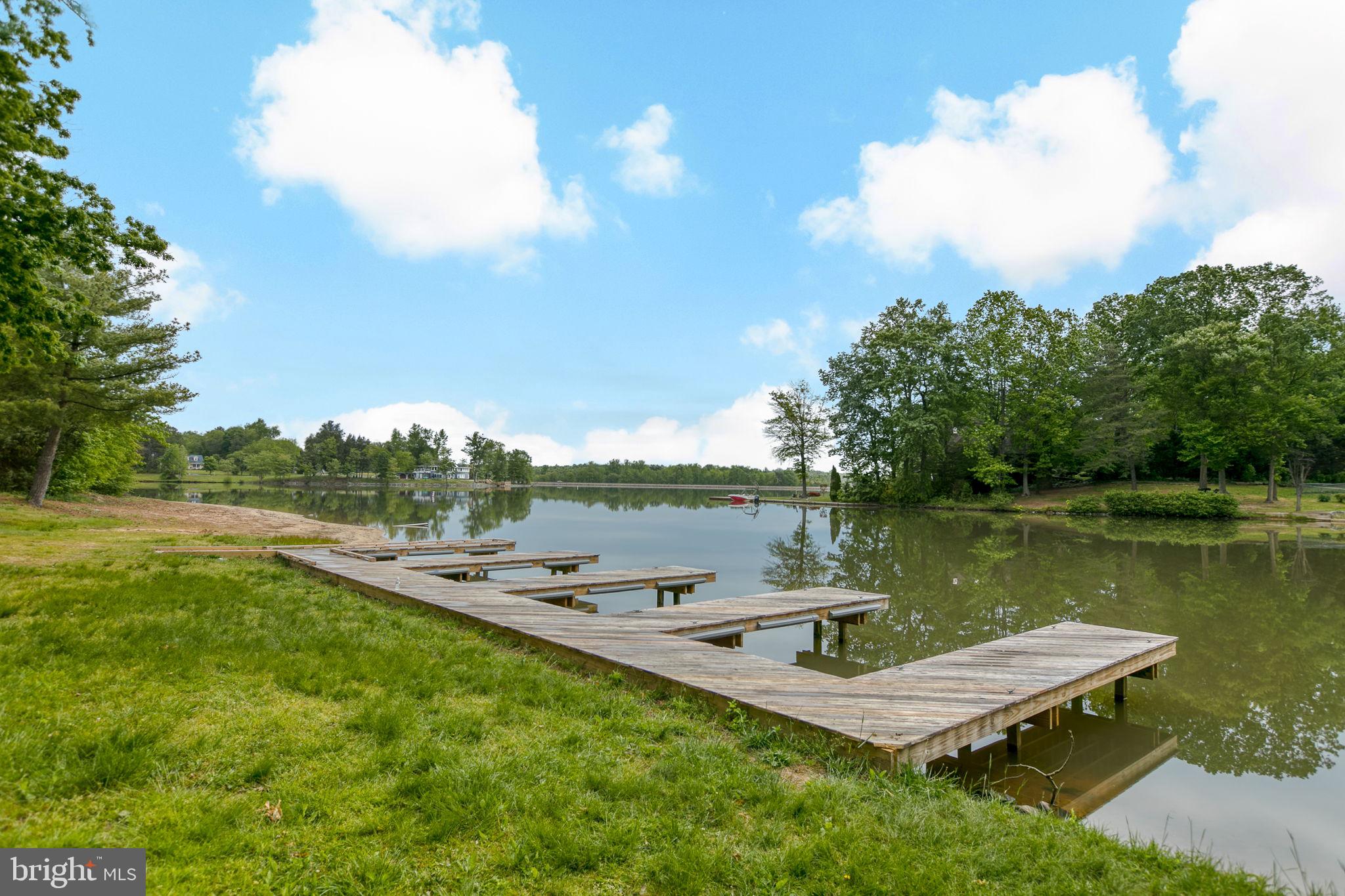 LAKE LAND OR - Residential