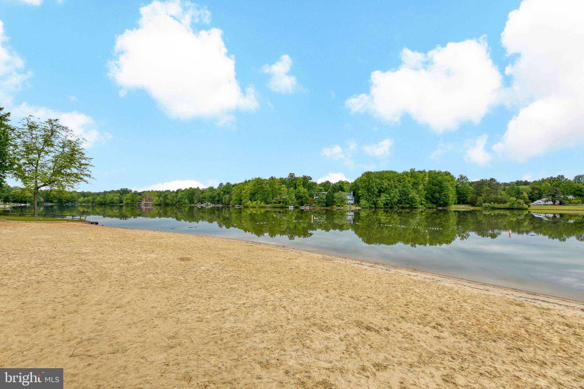 LAKE LAND OR - Residential