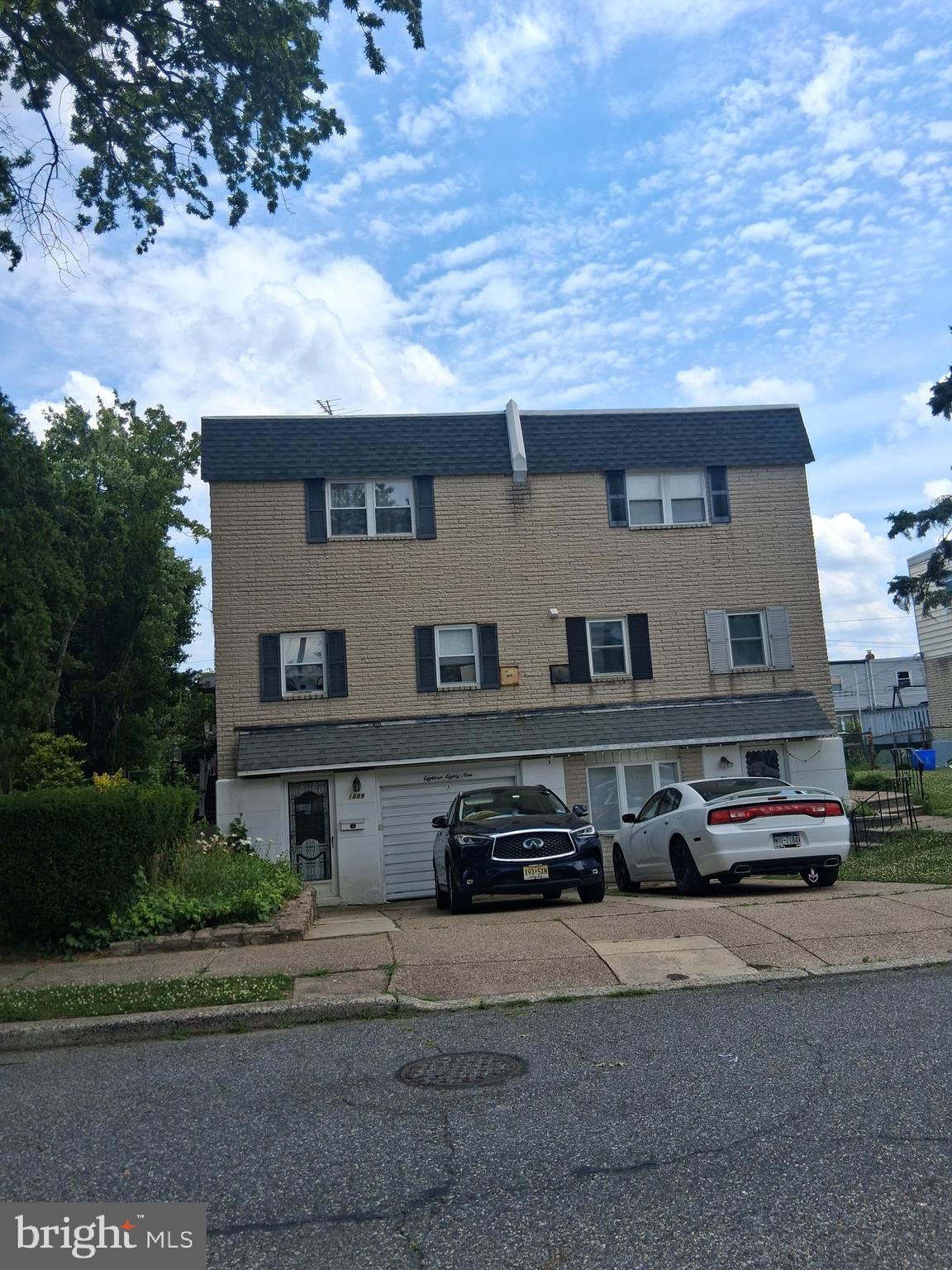 Very well maintained twin house in the middle of Northeast Philadelphia.  Close to public transportation, major highways and shopping centers.  2 story house with walk in partially finished basement, garage, side yard and backyard.  3 bedrooms 2 full bathrooms and hallway bathroom.  Also kitchen, dining room, breakfast area, living room.  Brand new heating and air conditioning system.  Newer boiler, refrigerator, washer and dryer.  Beautiful backyard with patio and roof for summer relaxation.