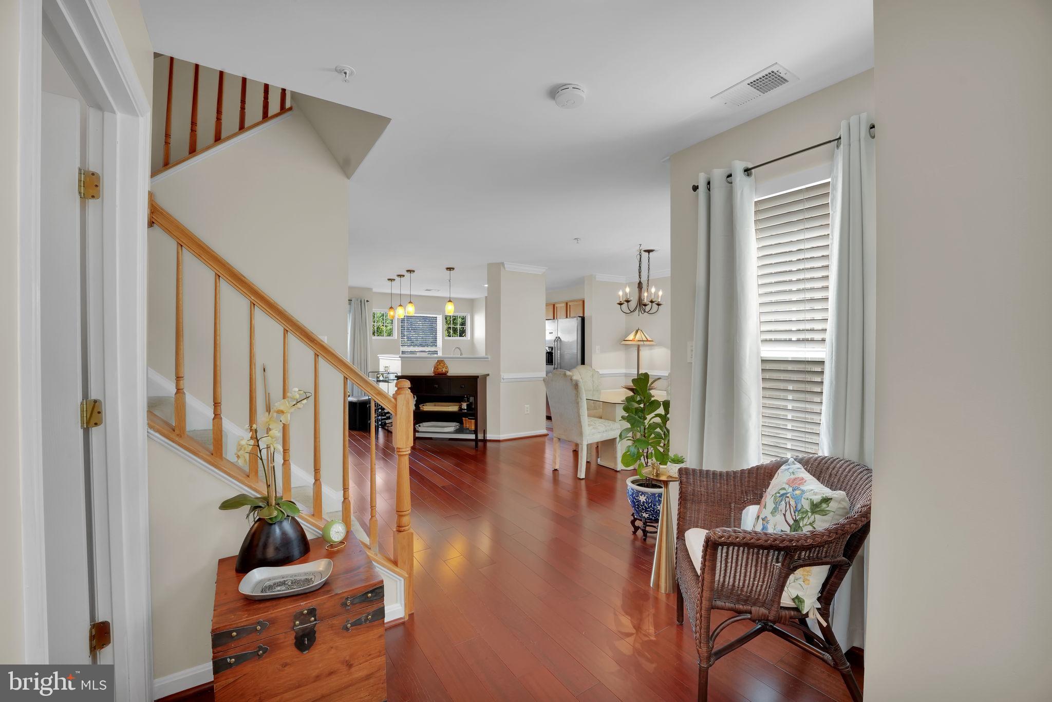 CLOVERLEAF CENTER - Residential
