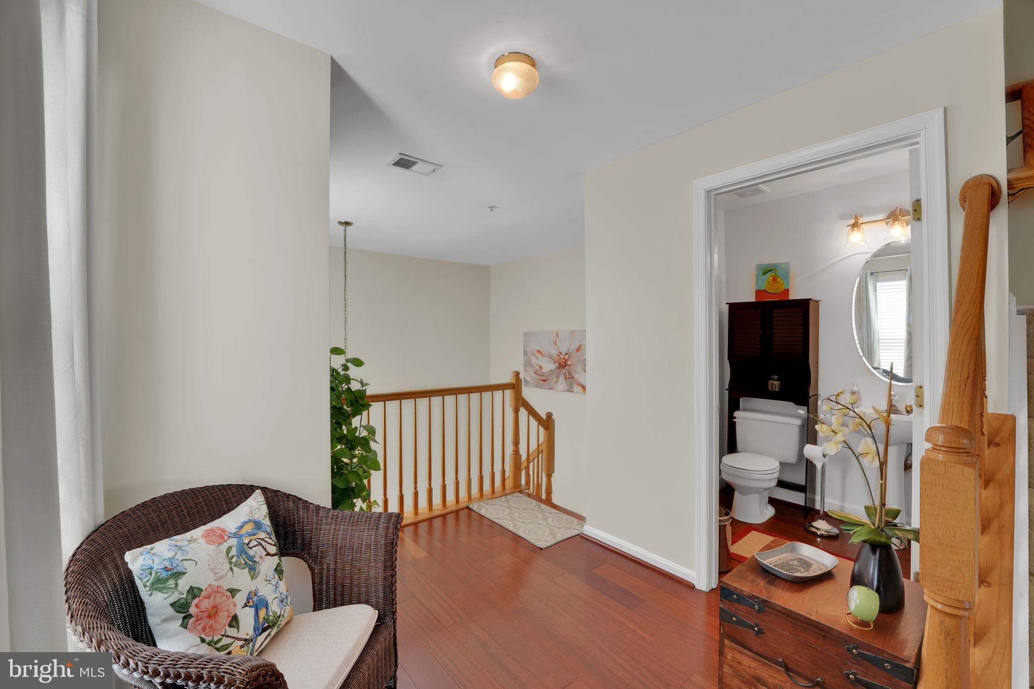 CLOVERLEAF CENTER - Residential