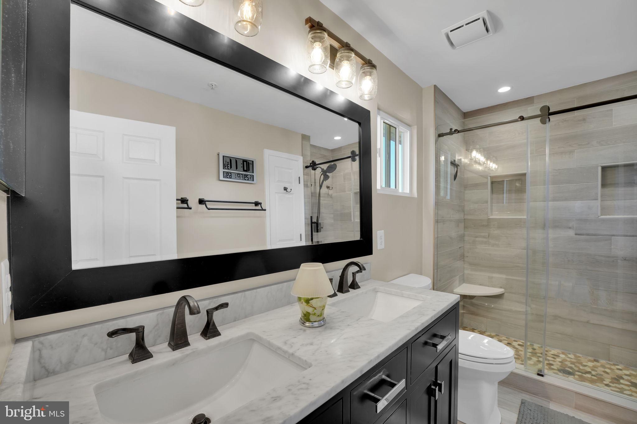 CLOVERLEAF CENTER - Residential