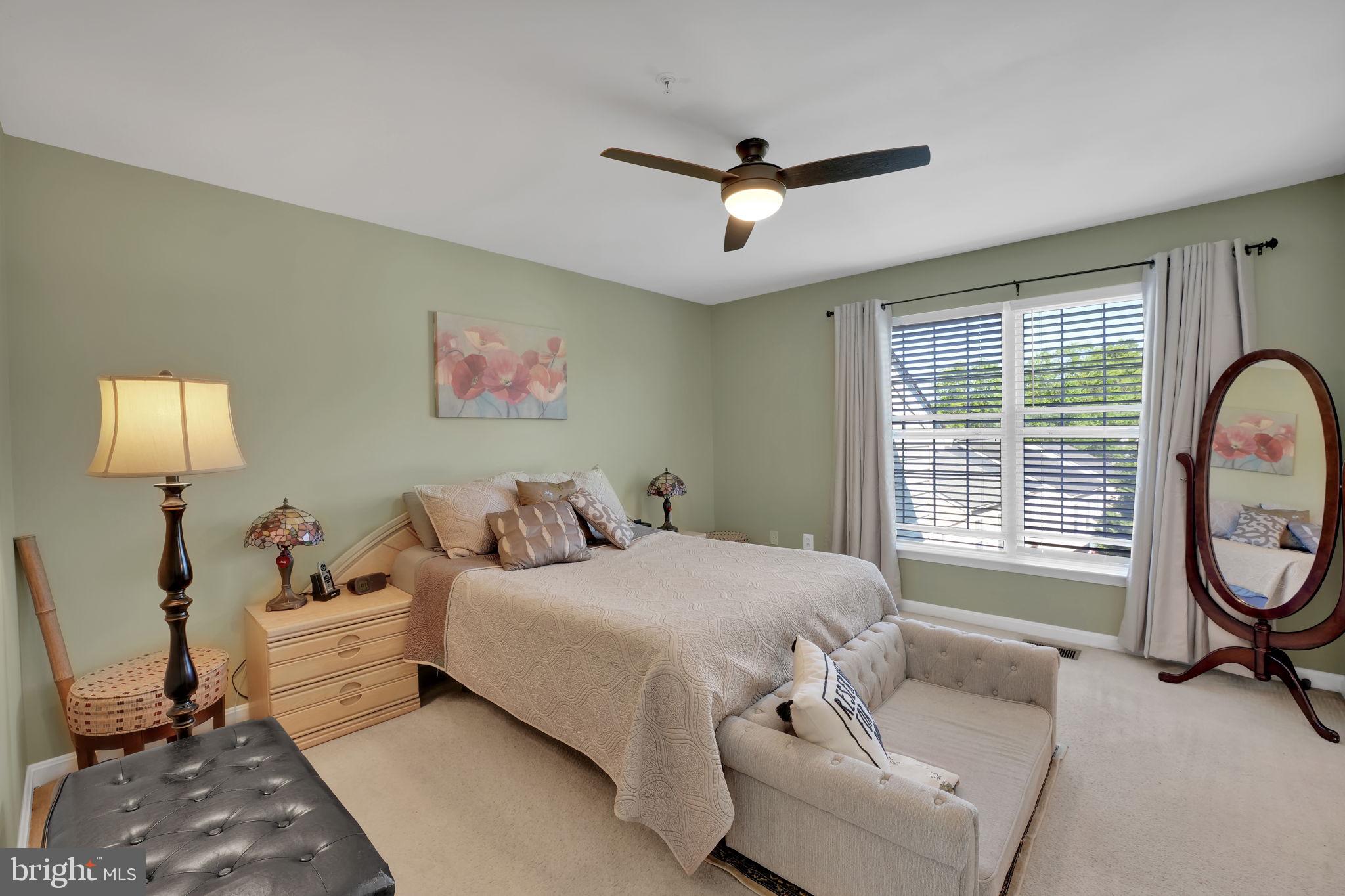 CLOVERLEAF CENTER - Residential