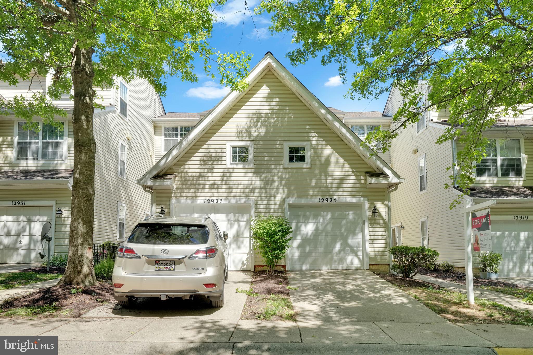 CLOVERLEAF CENTER - Residential