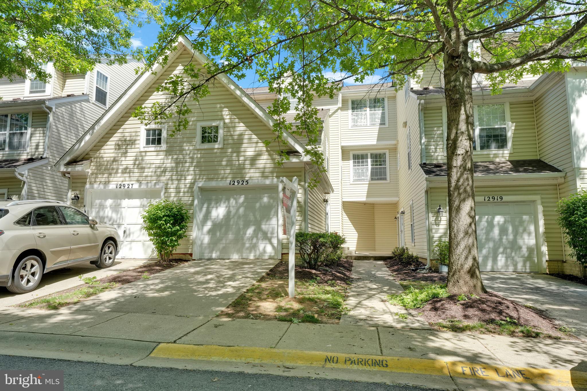 CLOVERLEAF CENTER - Residential