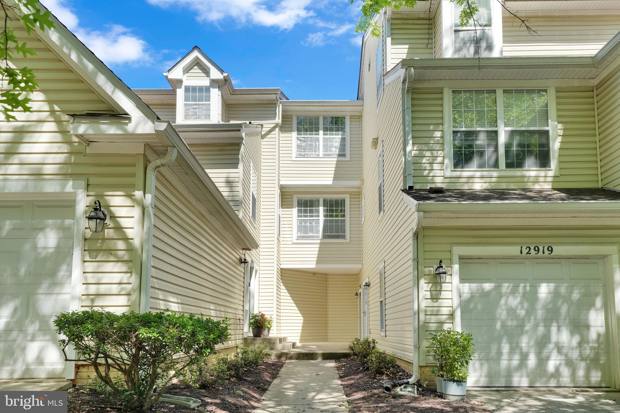CLOVERLEAF CENTER - Residential