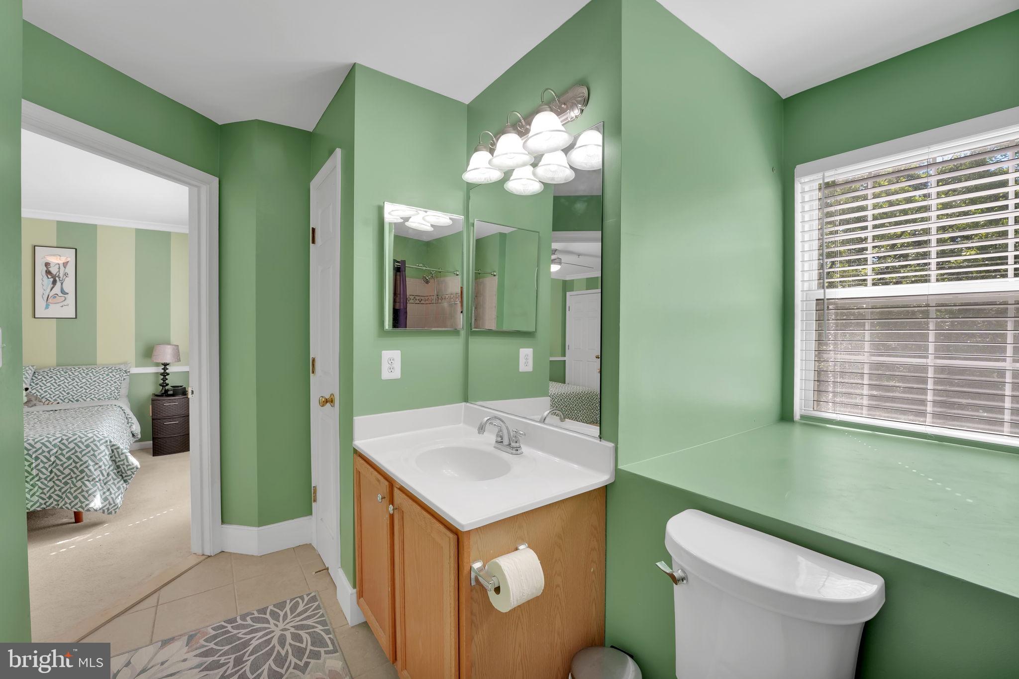 CLOVERLEAF CENTER - Residential