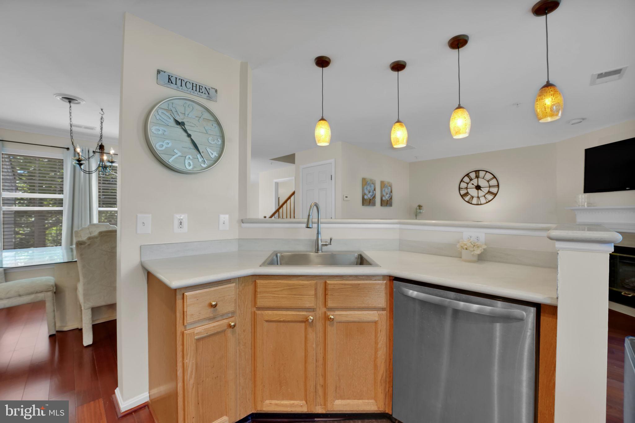 CLOVERLEAF CENTER - Residential