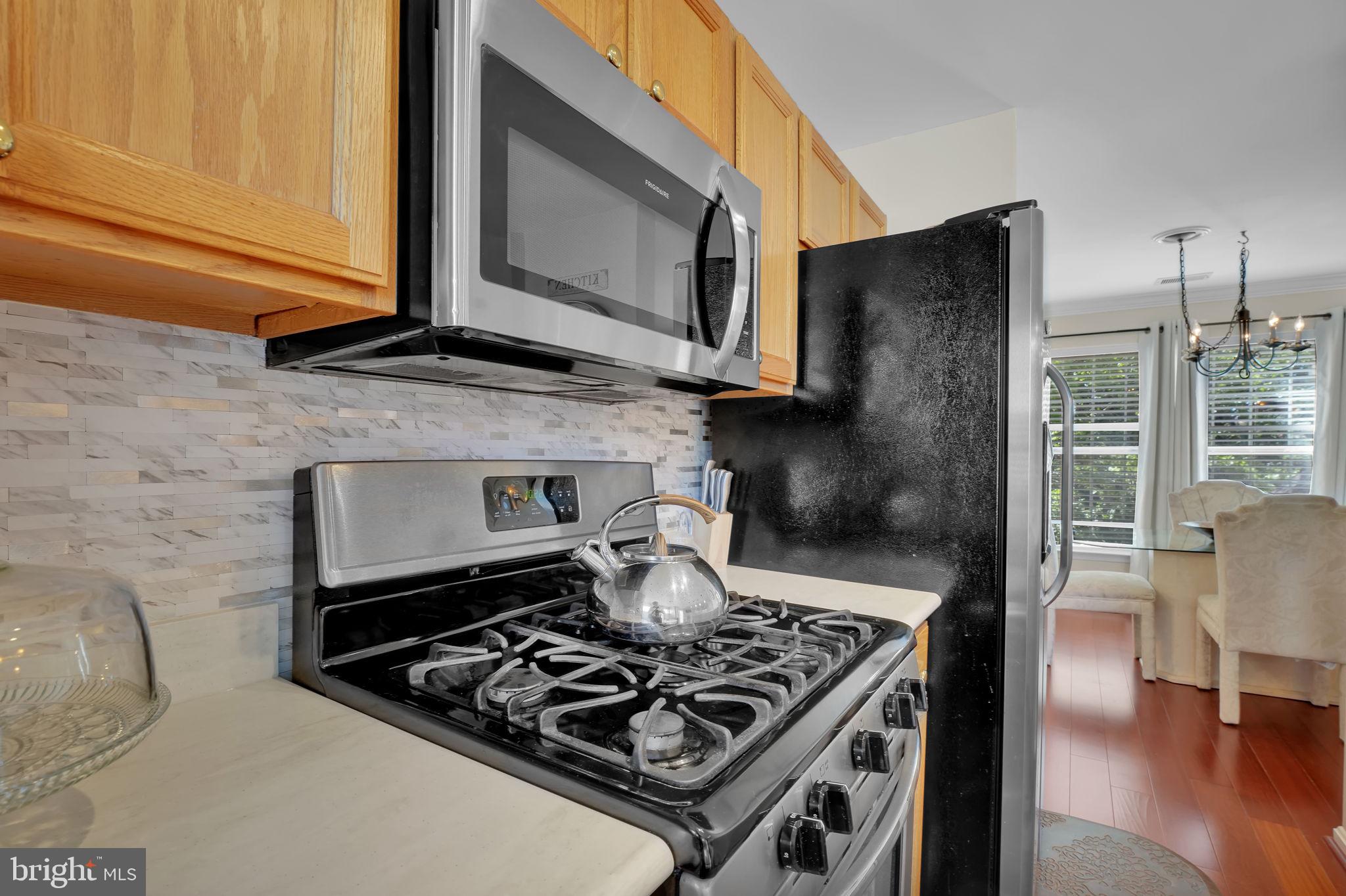 CLOVERLEAF CENTER - Residential