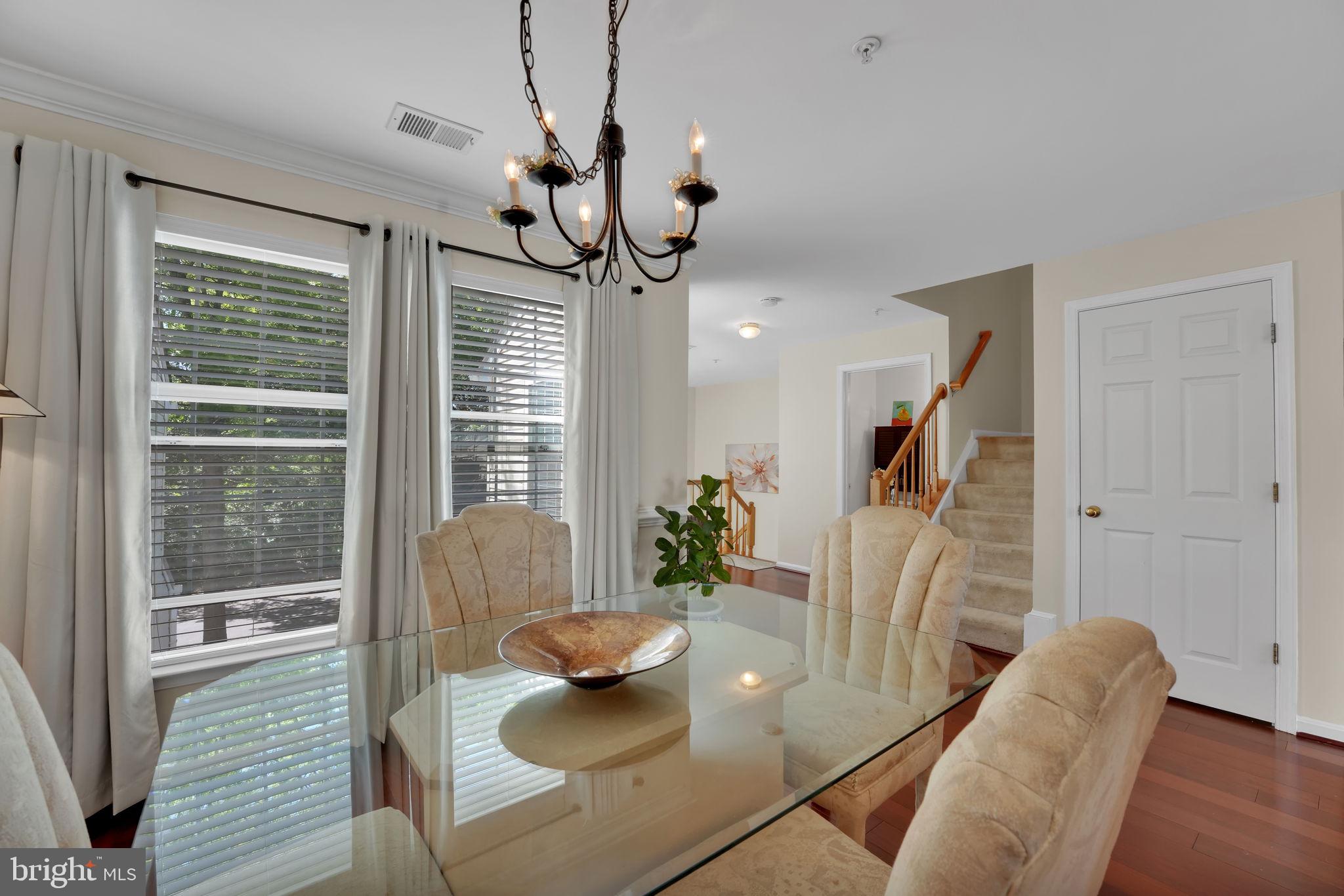 CLOVERLEAF CENTER - Residential
