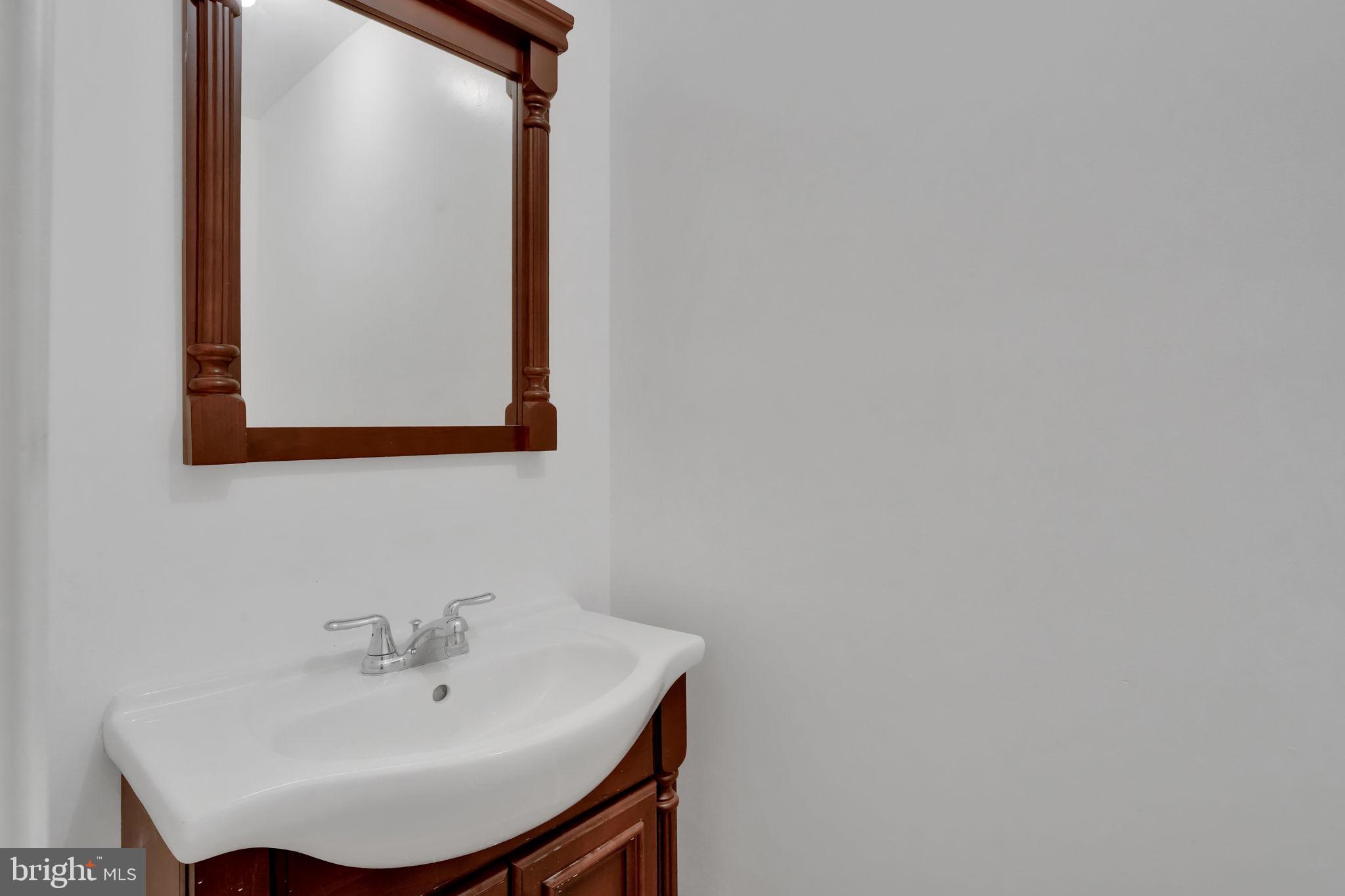 CLOVERLEAF CENTER - Residential