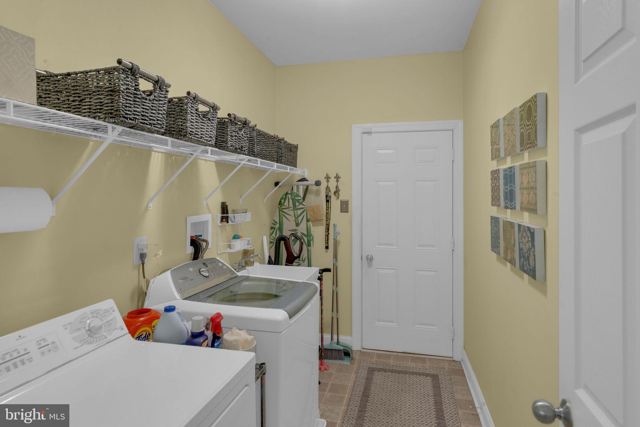 MONTGOMERY WALK - Residential