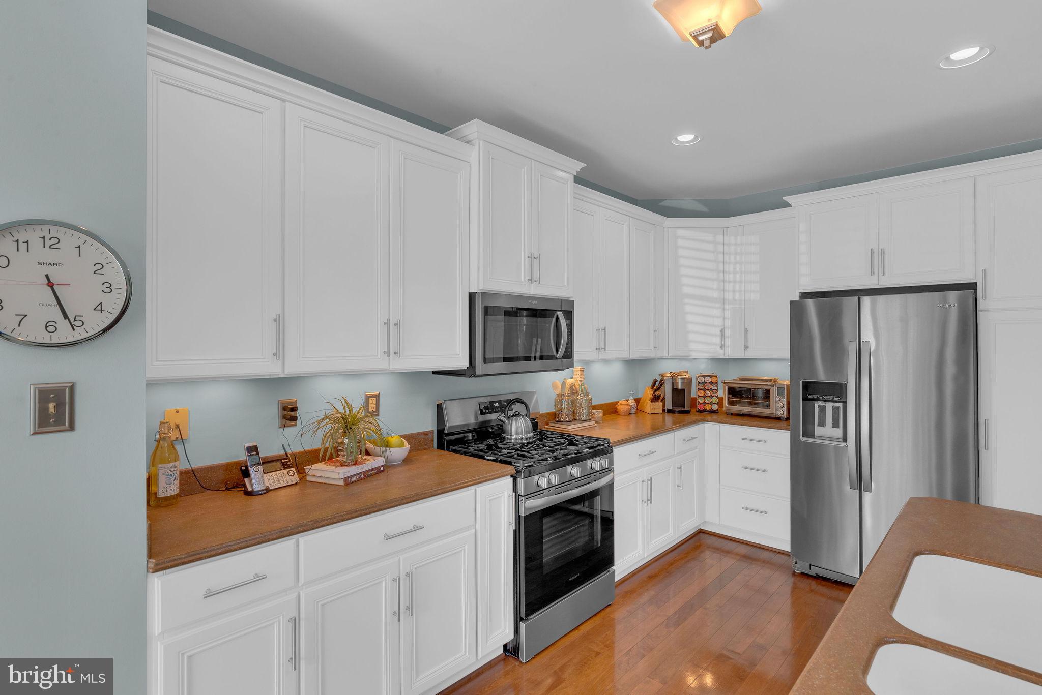 MONTGOMERY WALK - Residential
