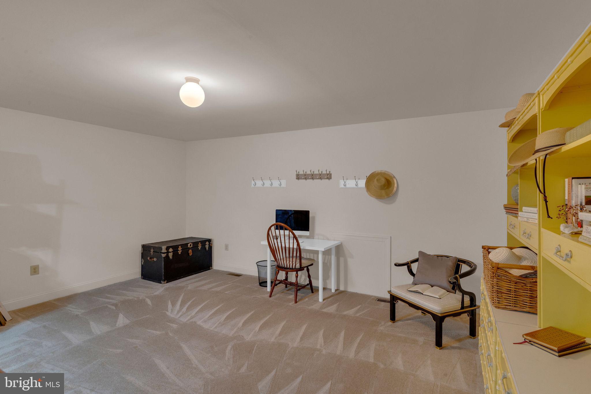MONTGOMERY WALK - Residential