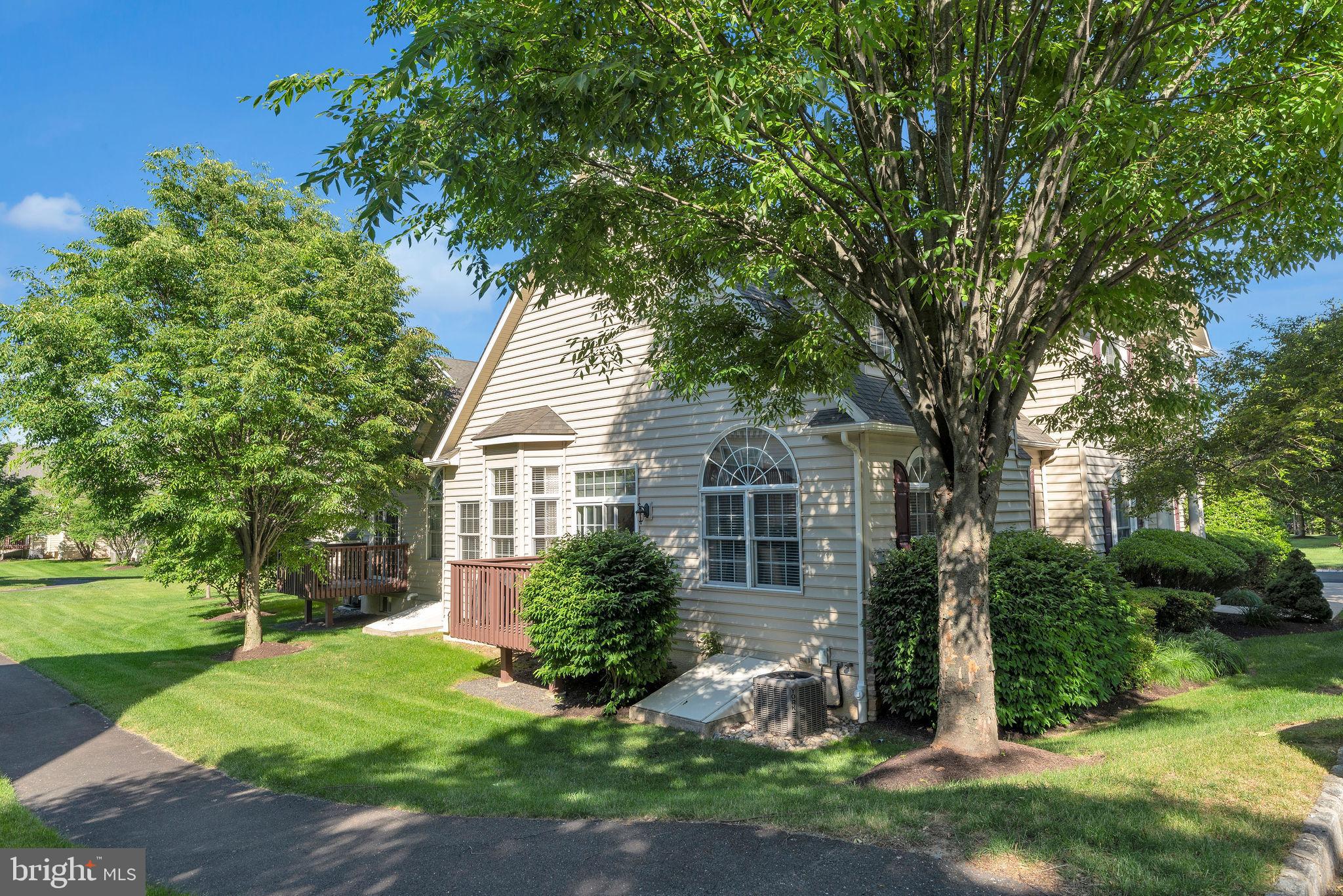MONTGOMERY WALK - Residential