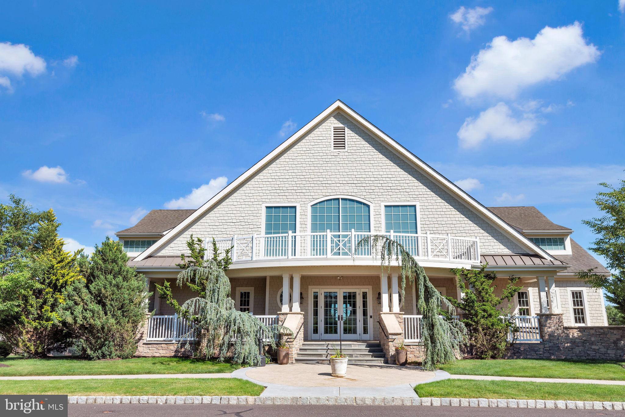 MONTGOMERY WALK - Residential