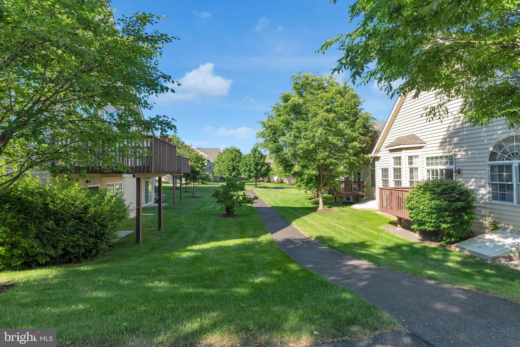 MONTGOMERY WALK - Residential