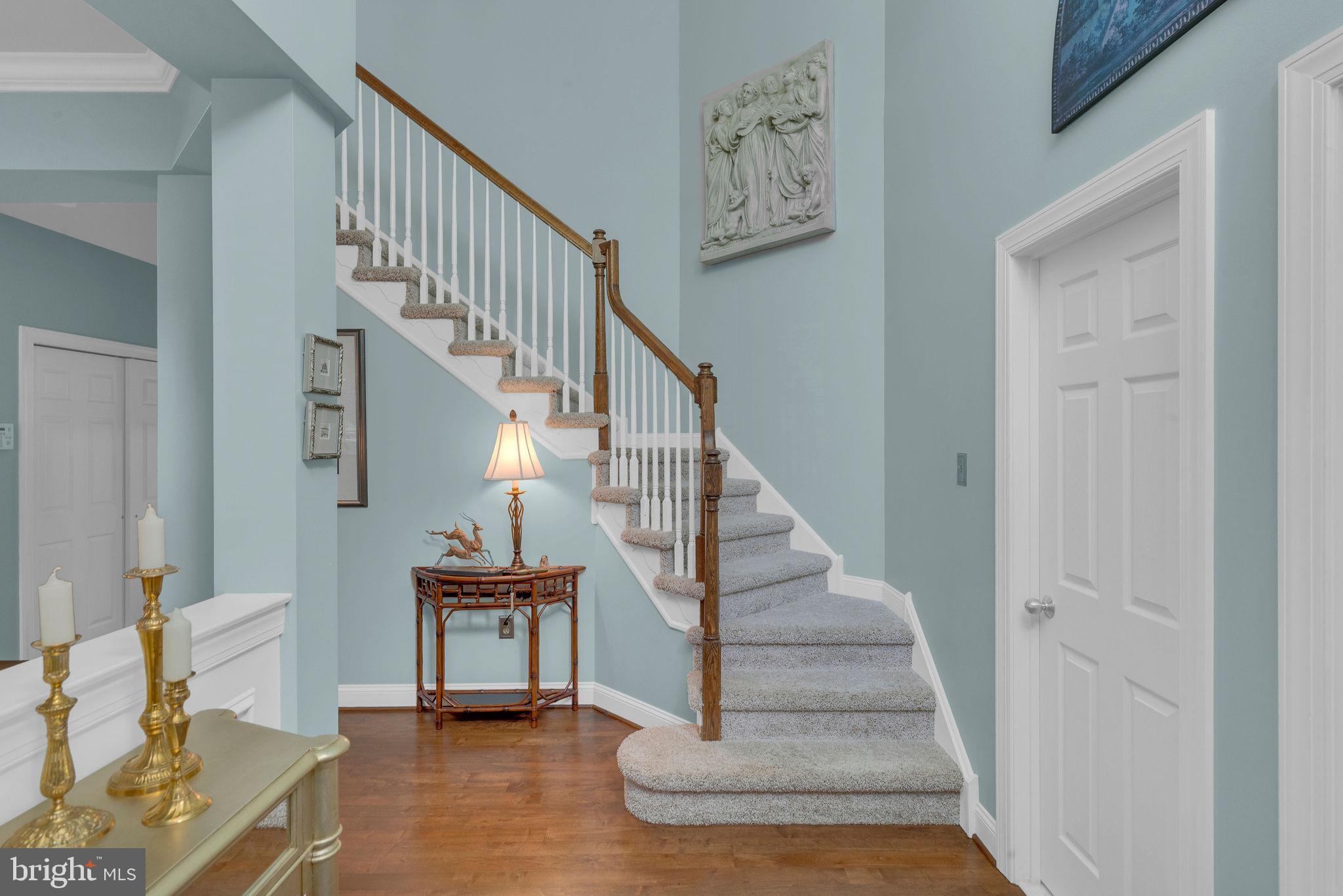 MONTGOMERY WALK - Residential
