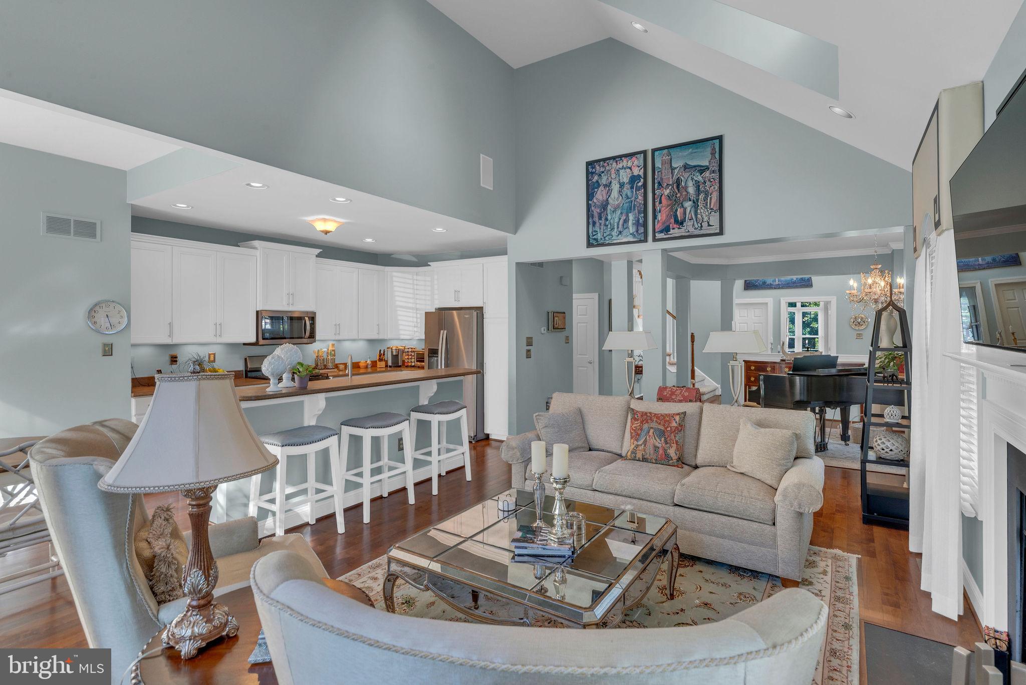 MONTGOMERY WALK - Residential