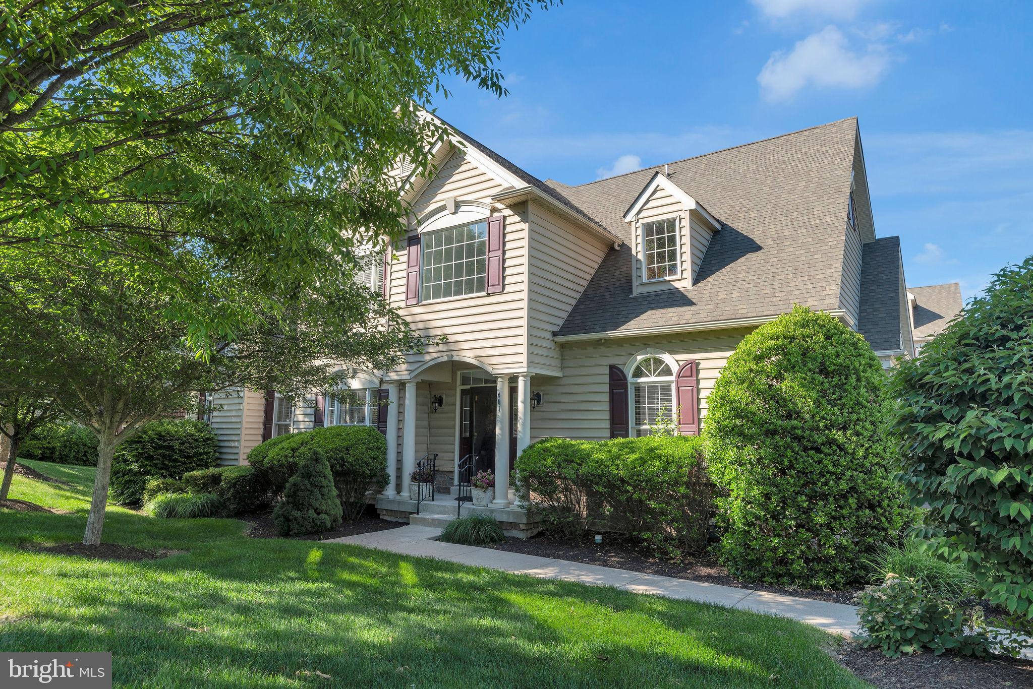 MONTGOMERY WALK - Residential