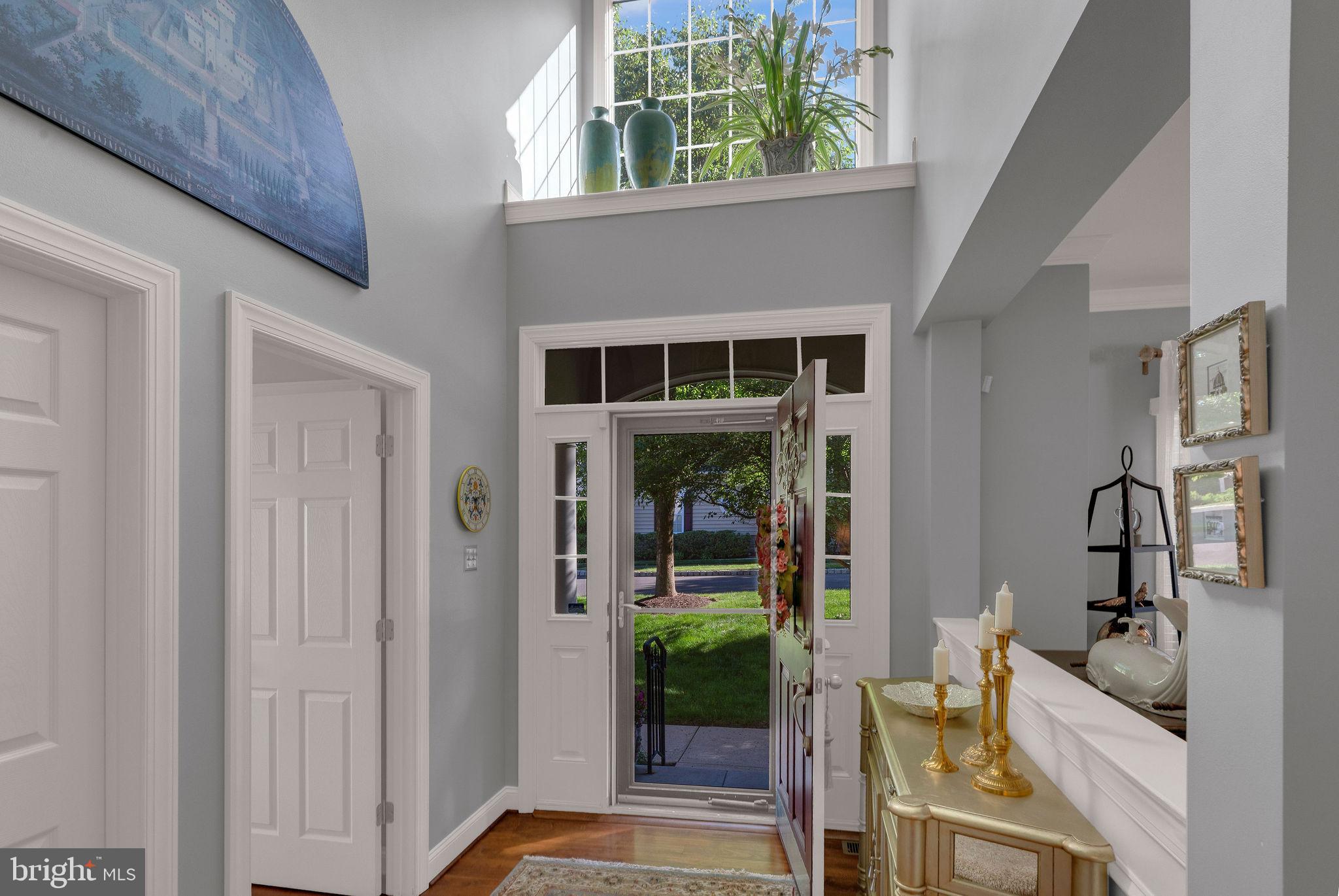 MONTGOMERY WALK - Residential