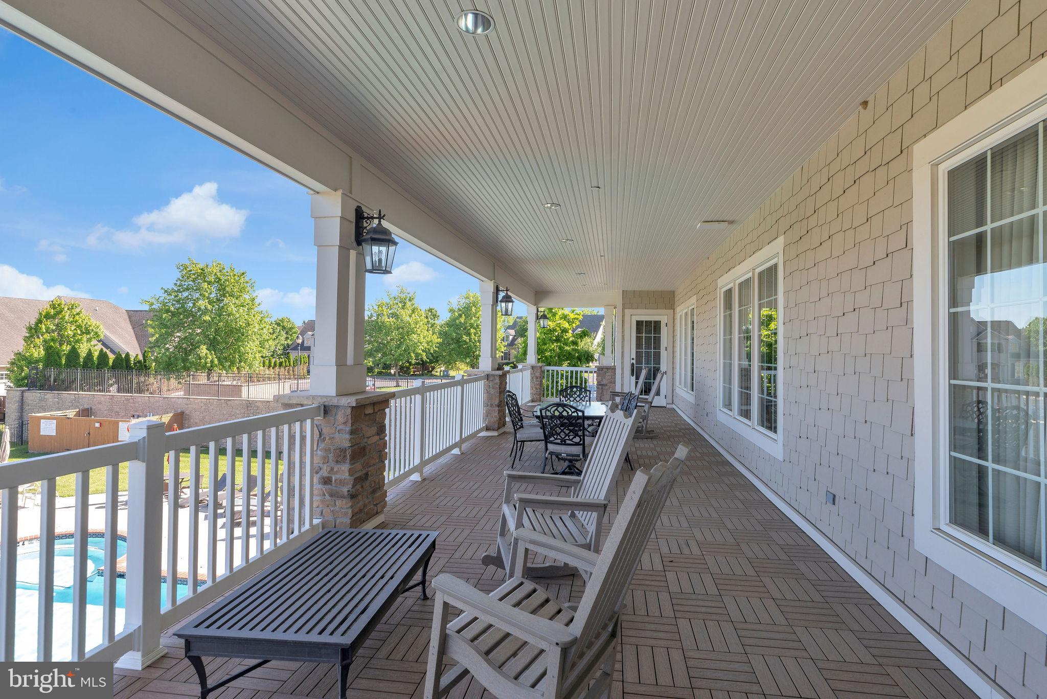 MONTGOMERY WALK - Residential