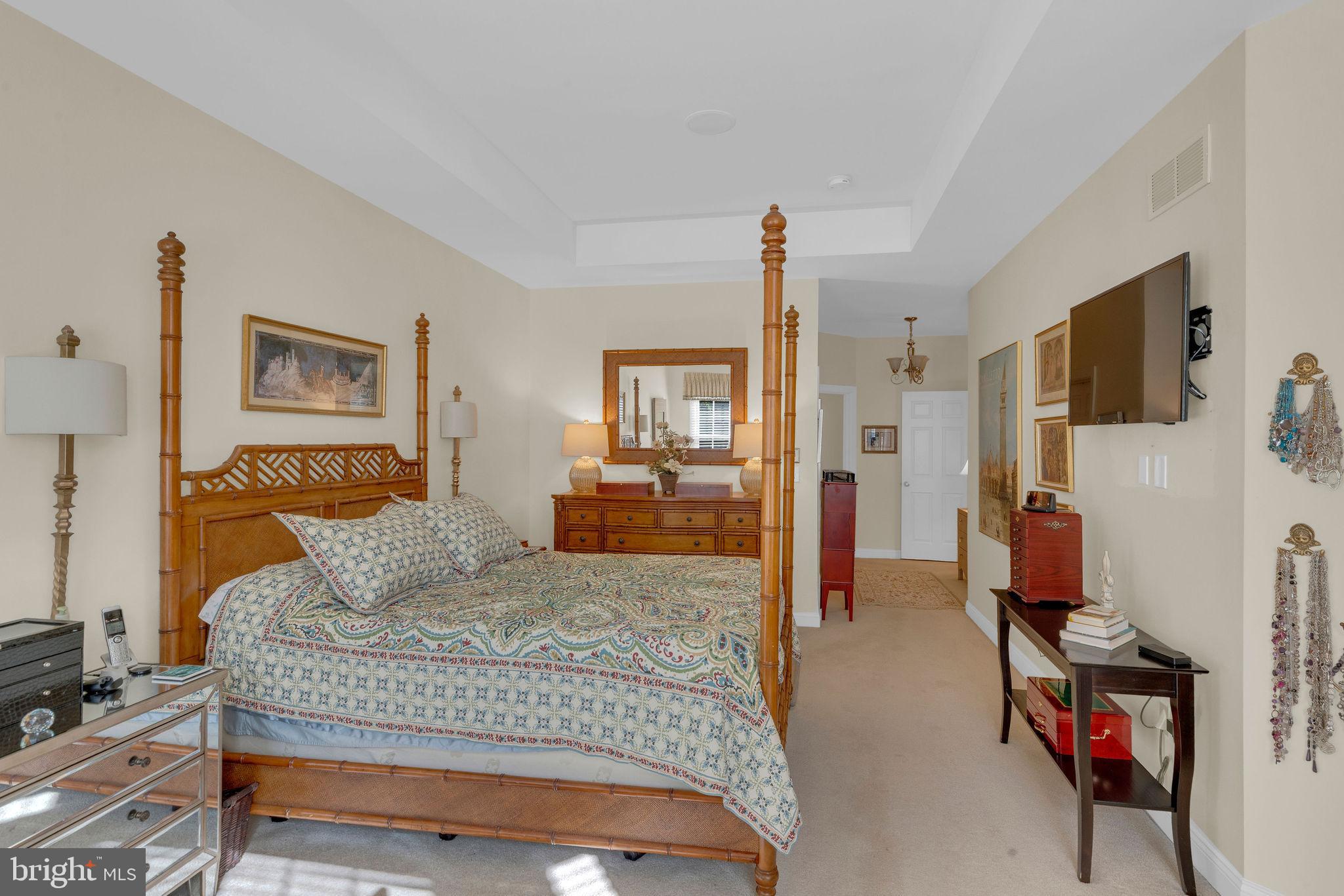 MONTGOMERY WALK - Residential