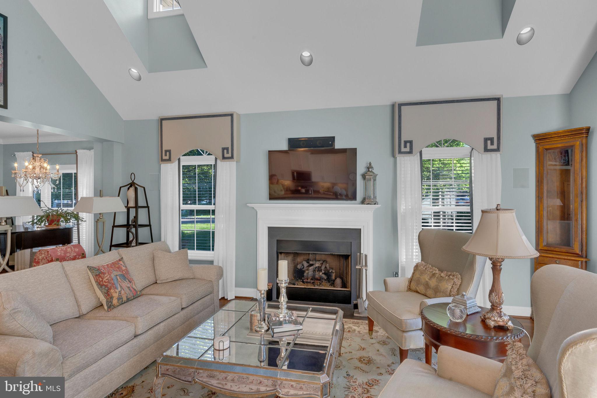 MONTGOMERY WALK - Residential