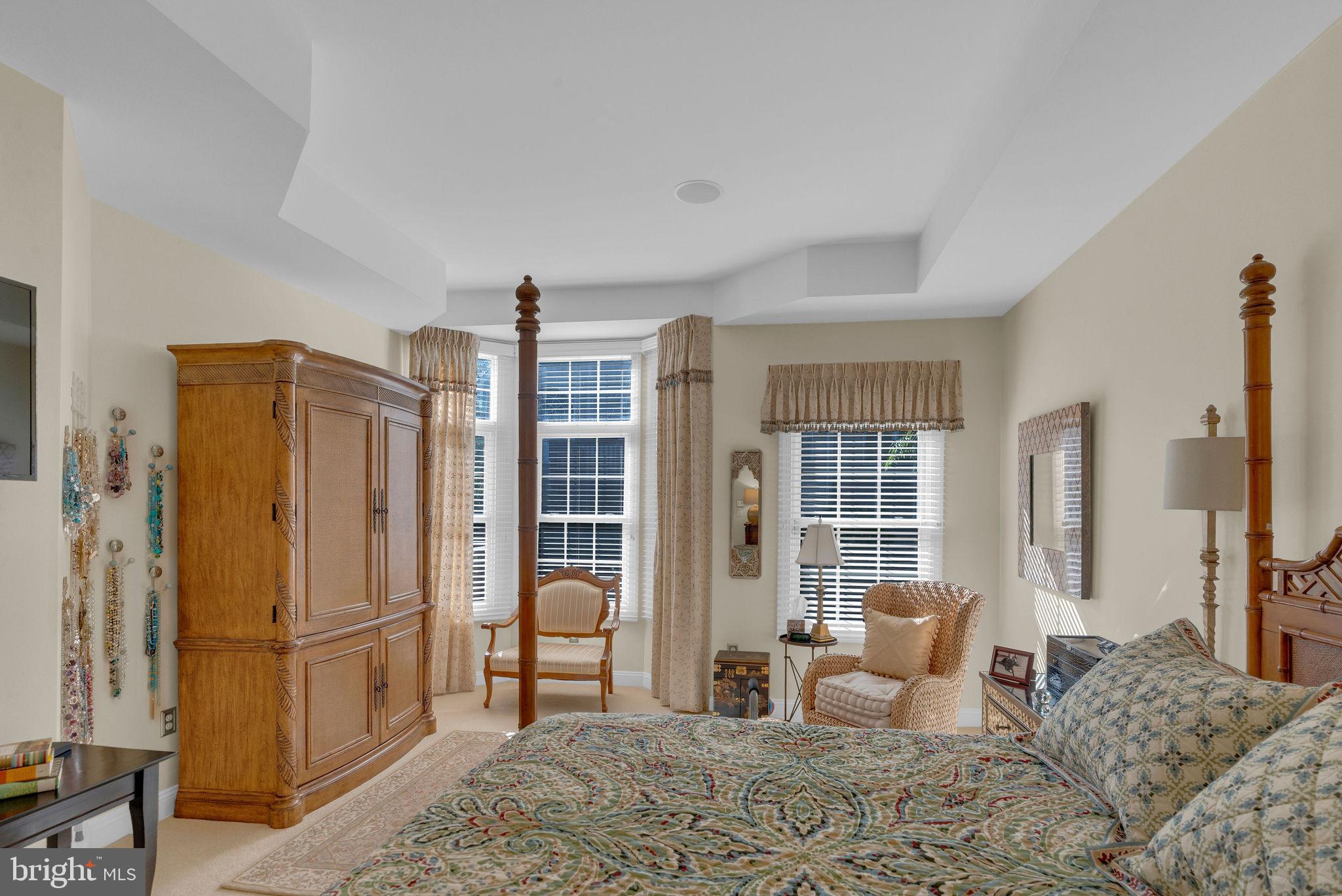 MONTGOMERY WALK - Residential