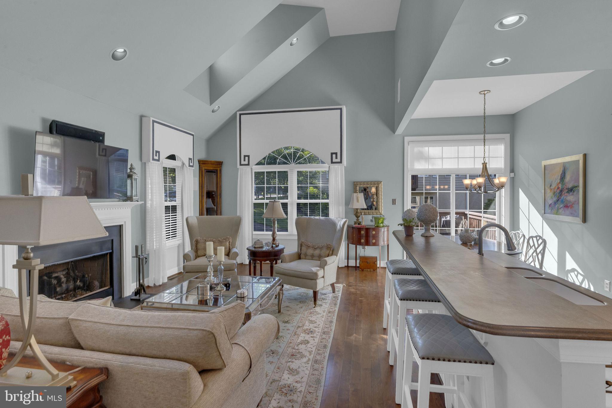 MONTGOMERY WALK - Residential