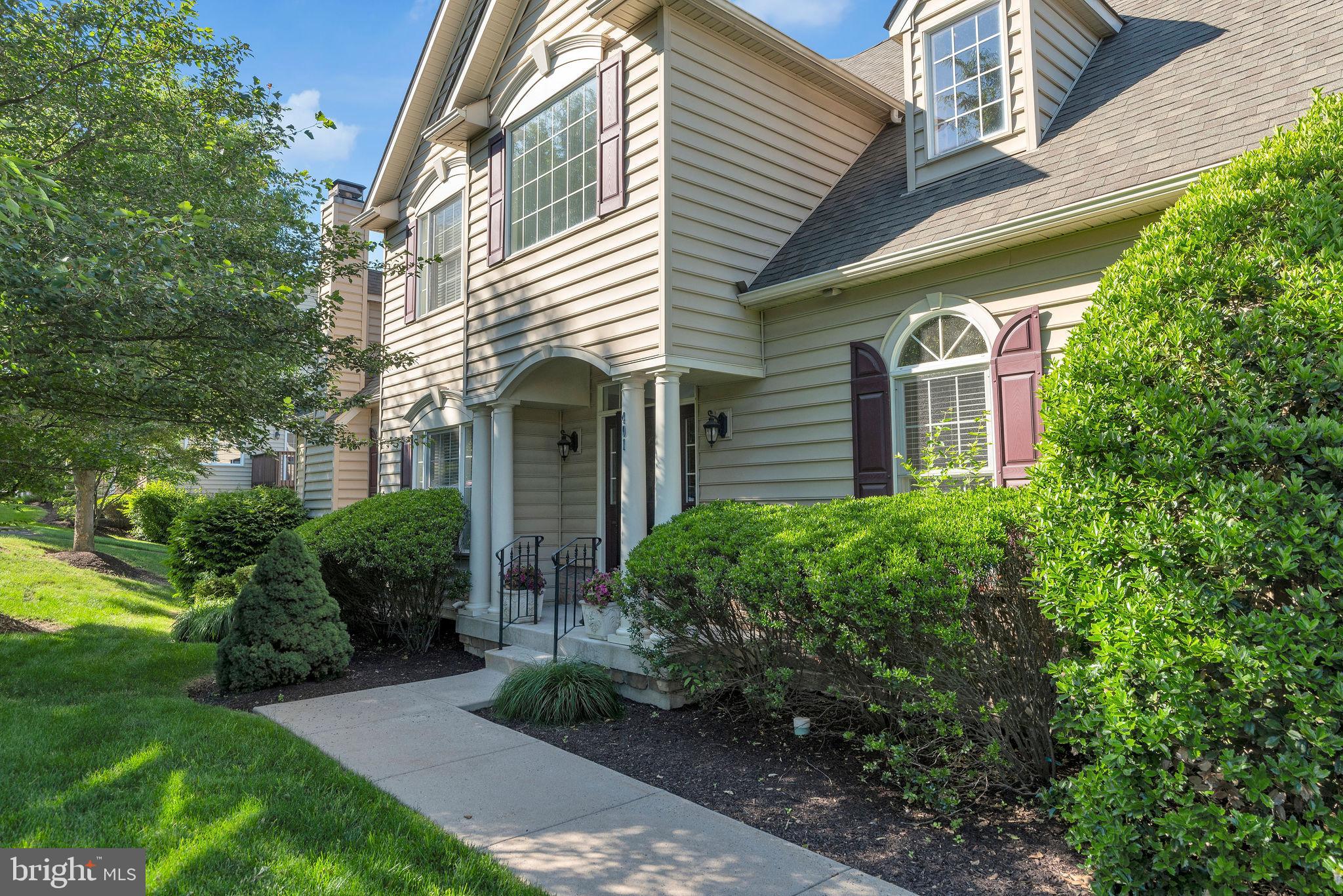 MONTGOMERY WALK - Residential