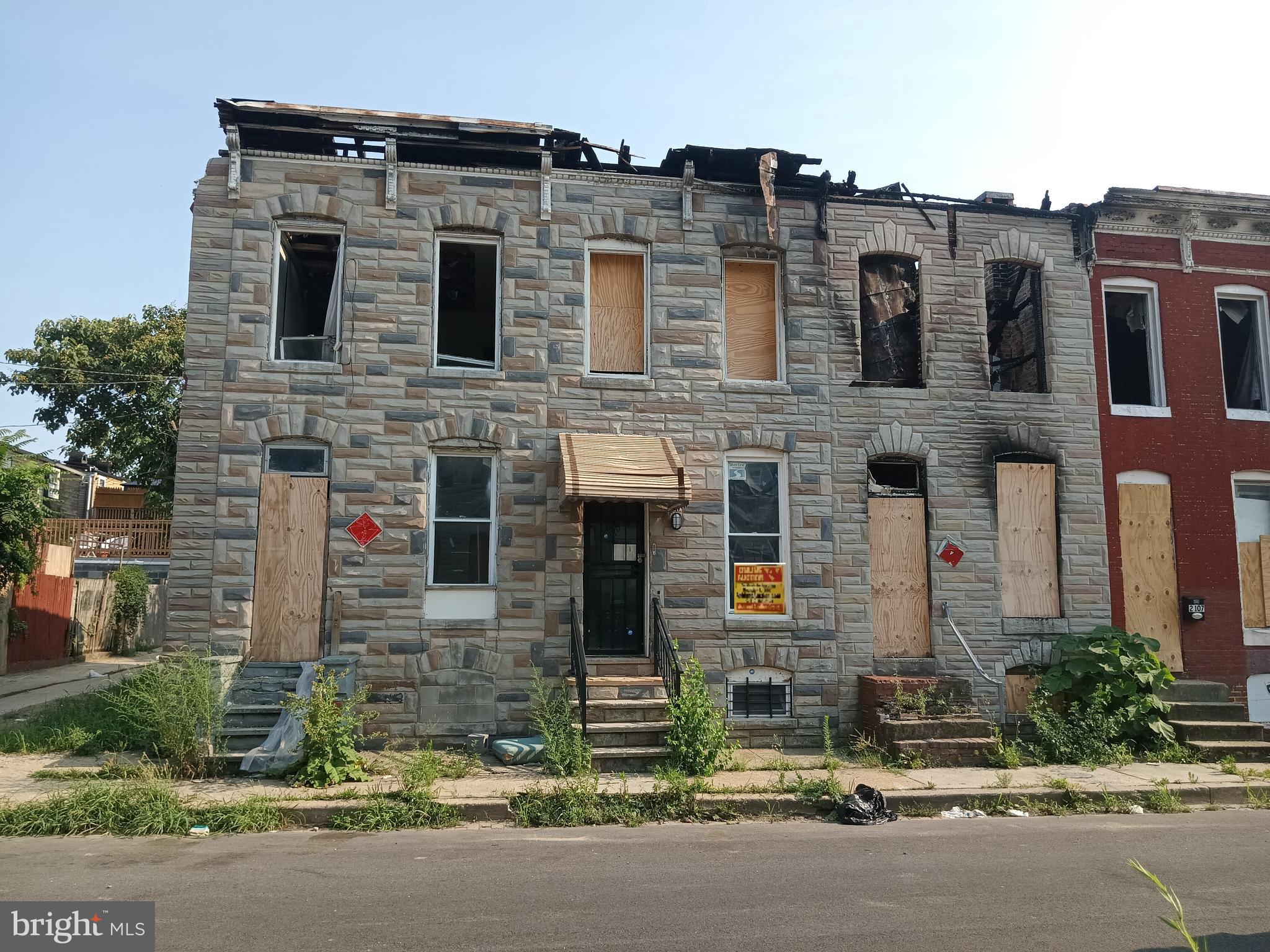 ONLINE AUCTION: Bidding begins 08/05/2026 @ 10:00 AM. Bidding ends 08/07/2026 @ 12:00 PM. List Price is Suggested Opening Bid. Deposit: $5,000. This auction takes place on the Ashland Auction Group Website Bidding Platform. Pre-auction offers may be accepted. 2 Story Townhouse located in the Carrollton Ridge area. JUST MINUTES to Carroll Park Golf Course and the Westside Shopping Center. Easy access to major traffic artery Wilkens Ave. Property is in need of renovations.