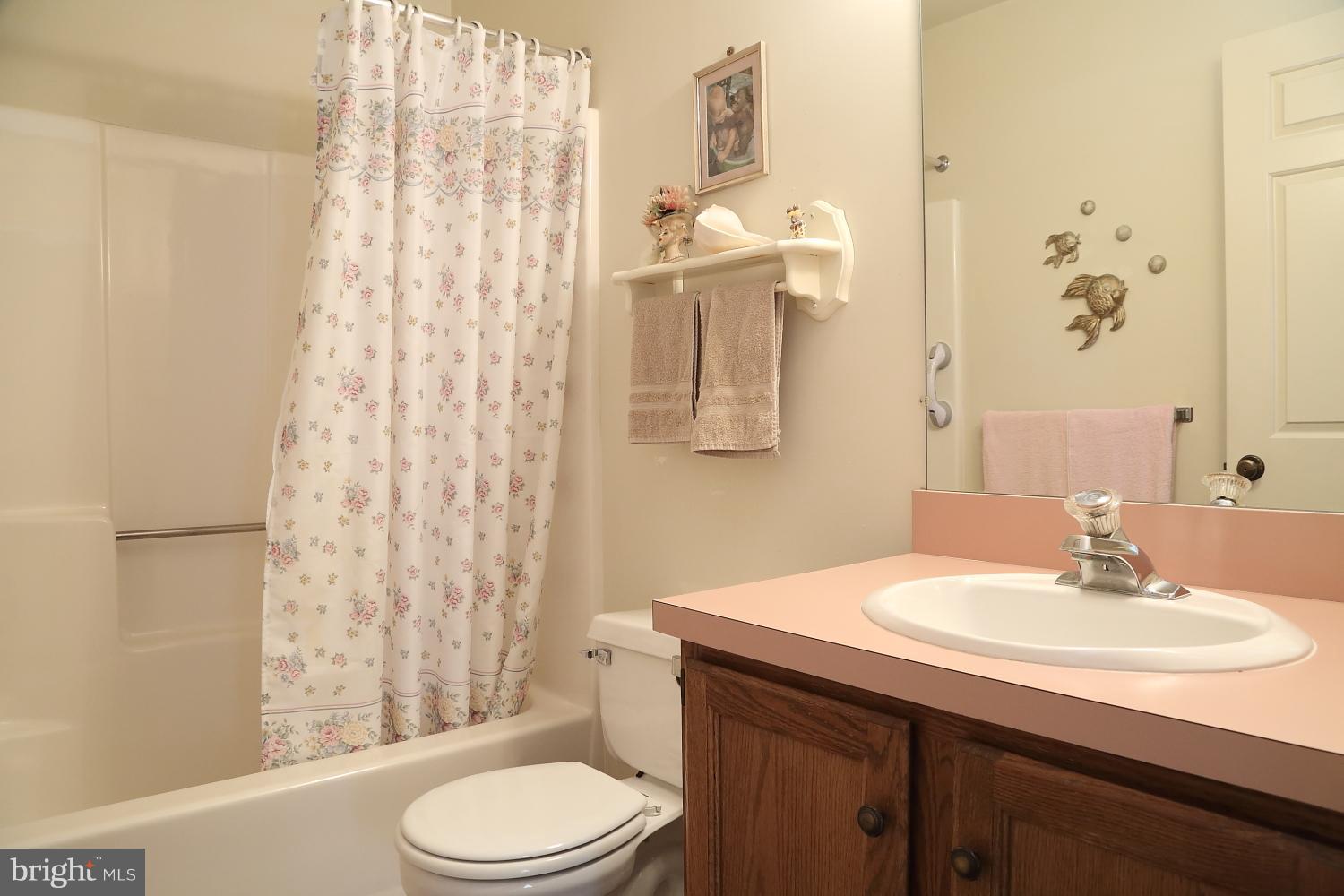 NEW HOLLAND BOROUGH - Residential