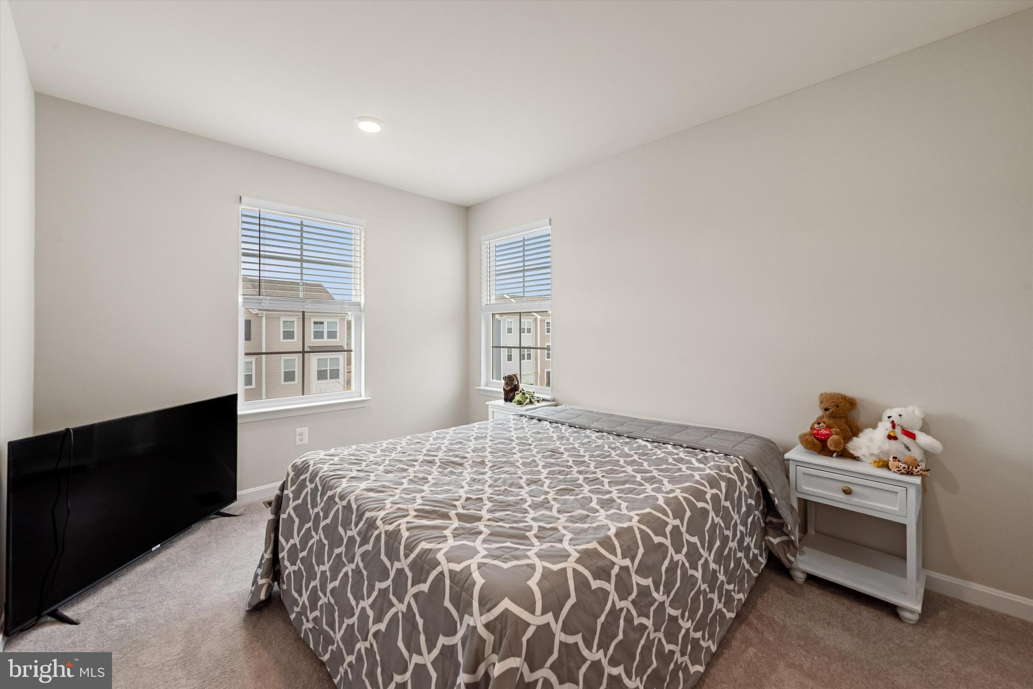 SENSENY VILLAGE - Residential Lease