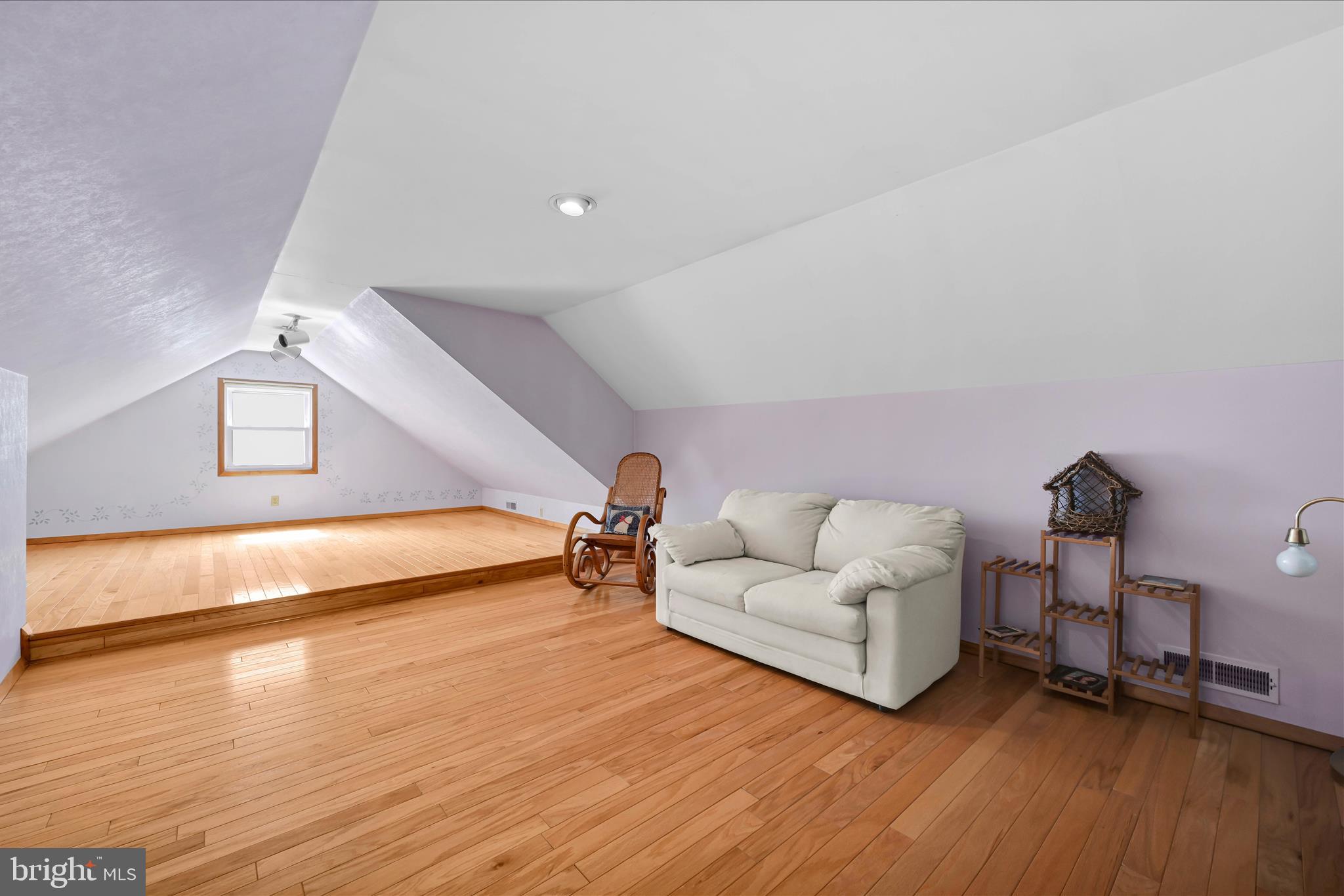 BRIDGE VALLEY - Residential