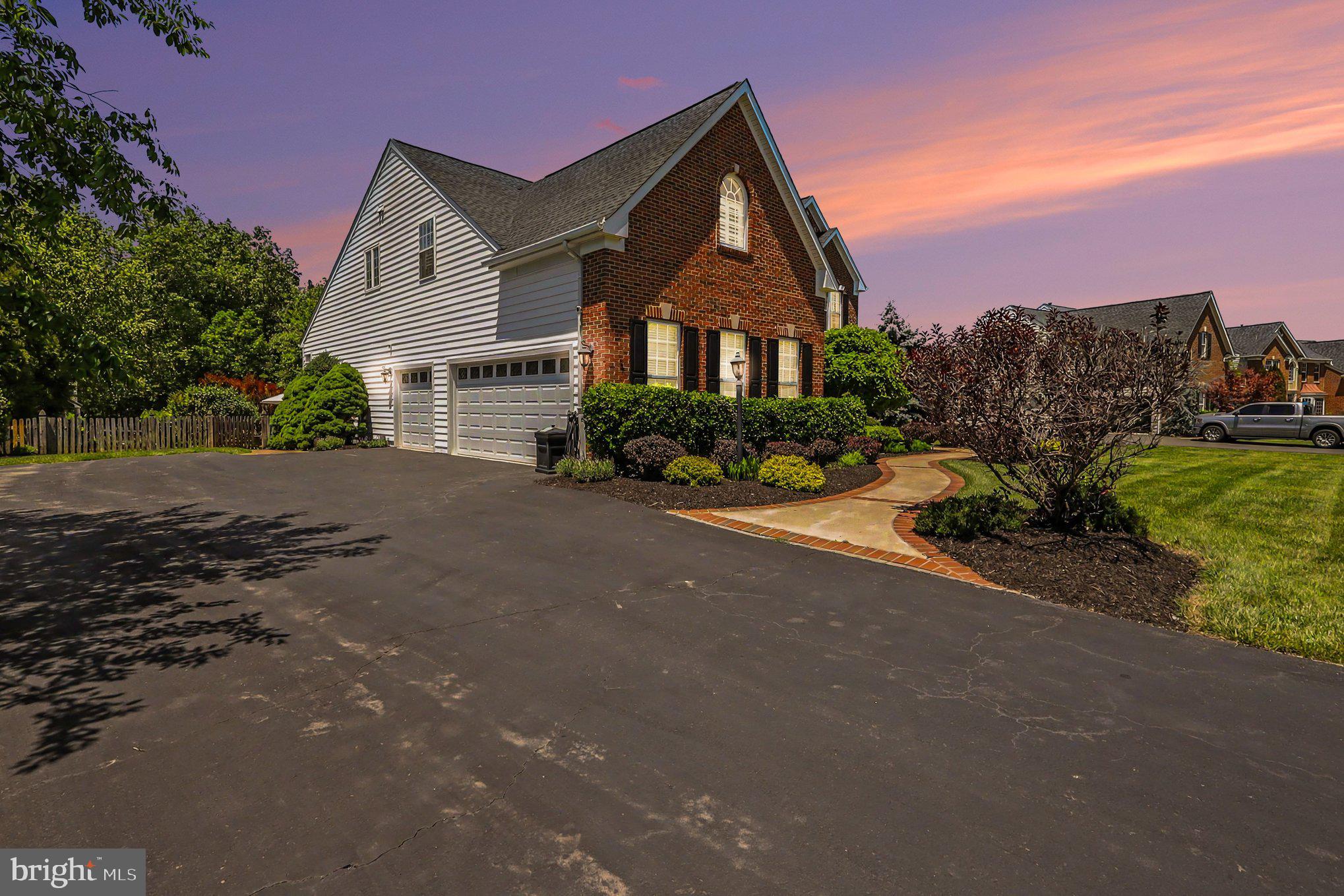 CEDAR HUNT - Residential